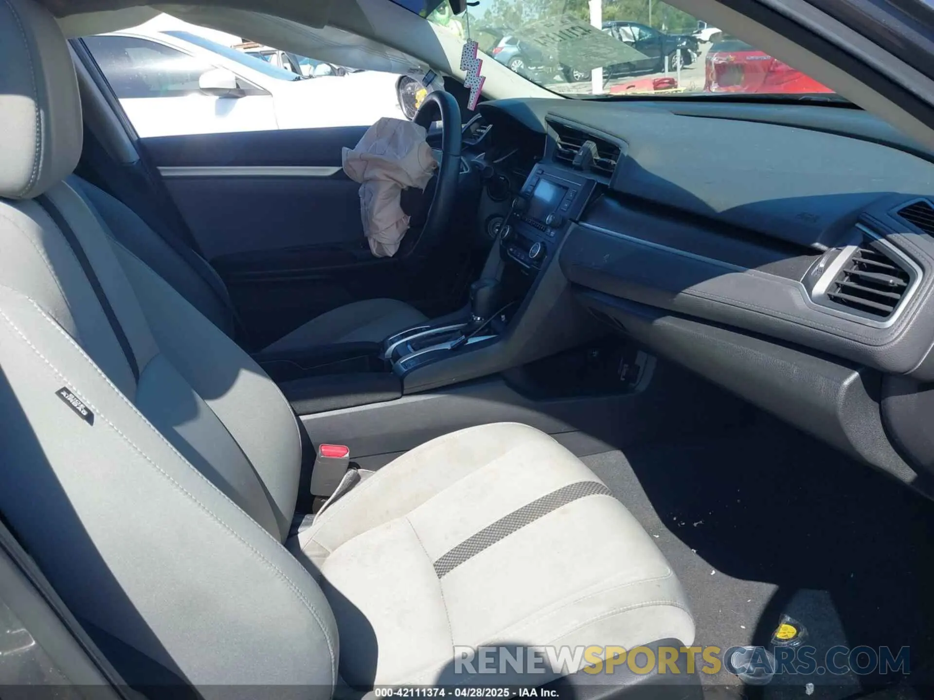 5 fotografías del automóvil dañado 2HGFC2F69LH588815 HONDA CIVIC 2020