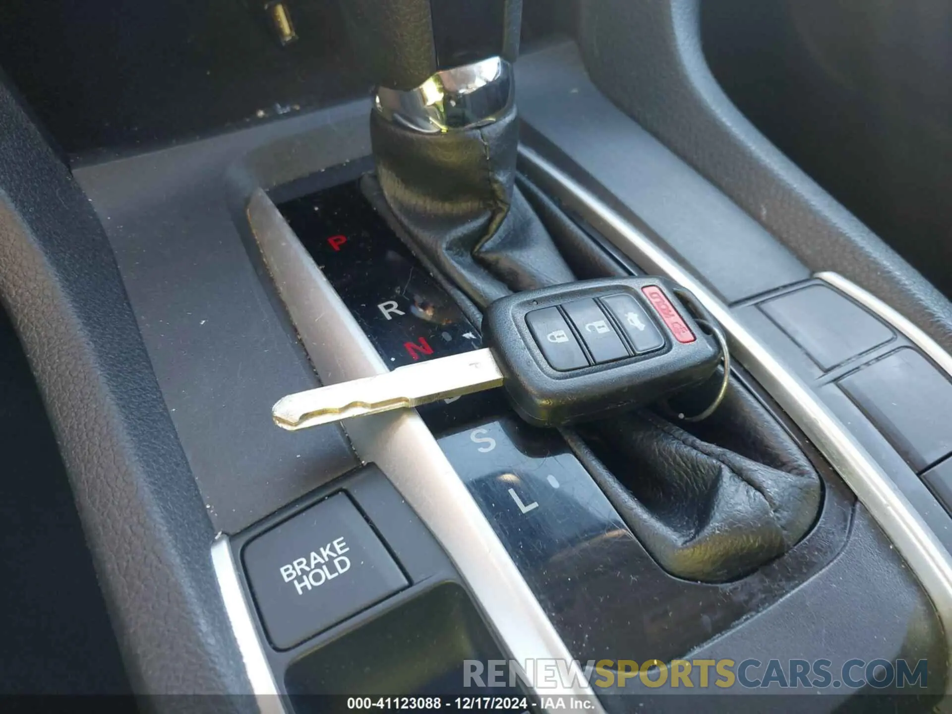 11 fotografías del automóvil dañado 2HGFC2F69LH594243 HONDA CIVIC 2020