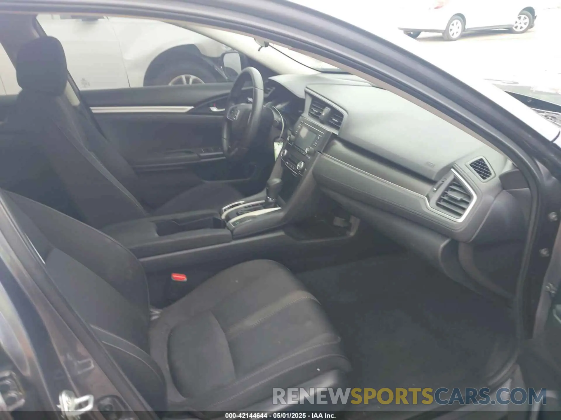 5 fotografías del automóvil dañado 2HGFC2F6XLH574597 HONDA CIVIC 2020