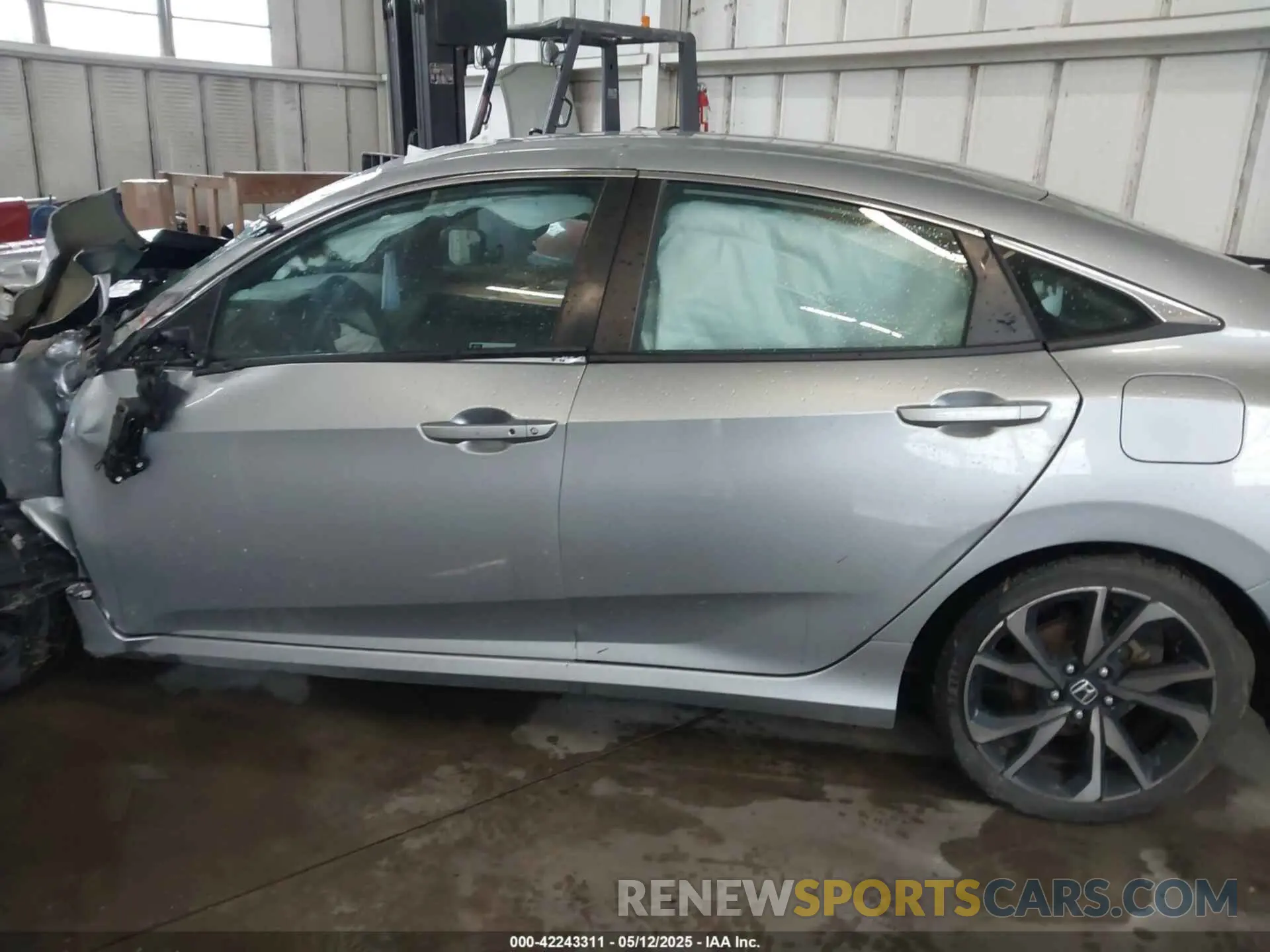 13 fotografías del automóvil dañado 2HGFC2F81LH541828 HONDA CIVIC 2020