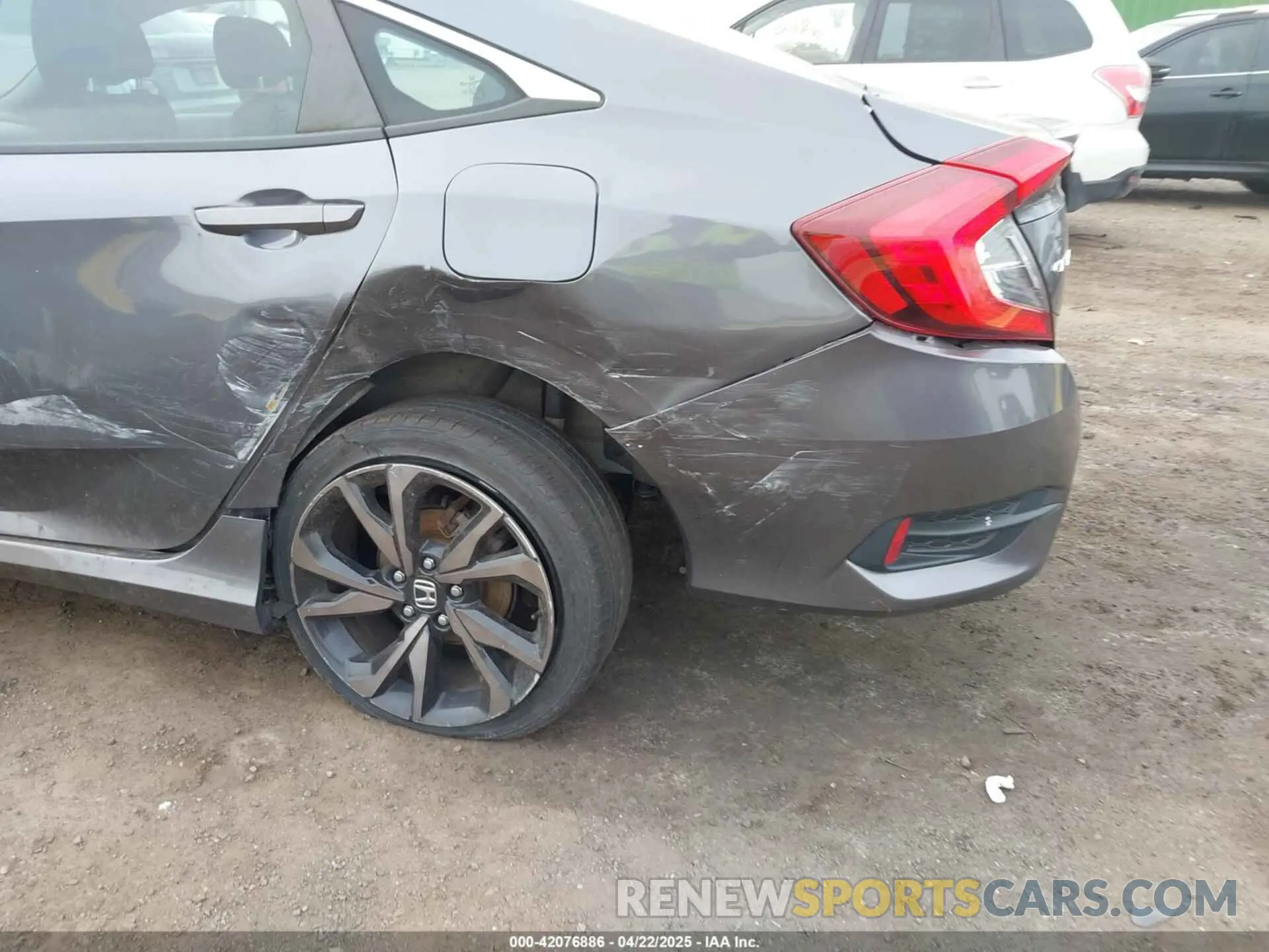 18 fotografías del automóvil dañado 2HGFC2F84LH571051 HONDA CIVIC 2020