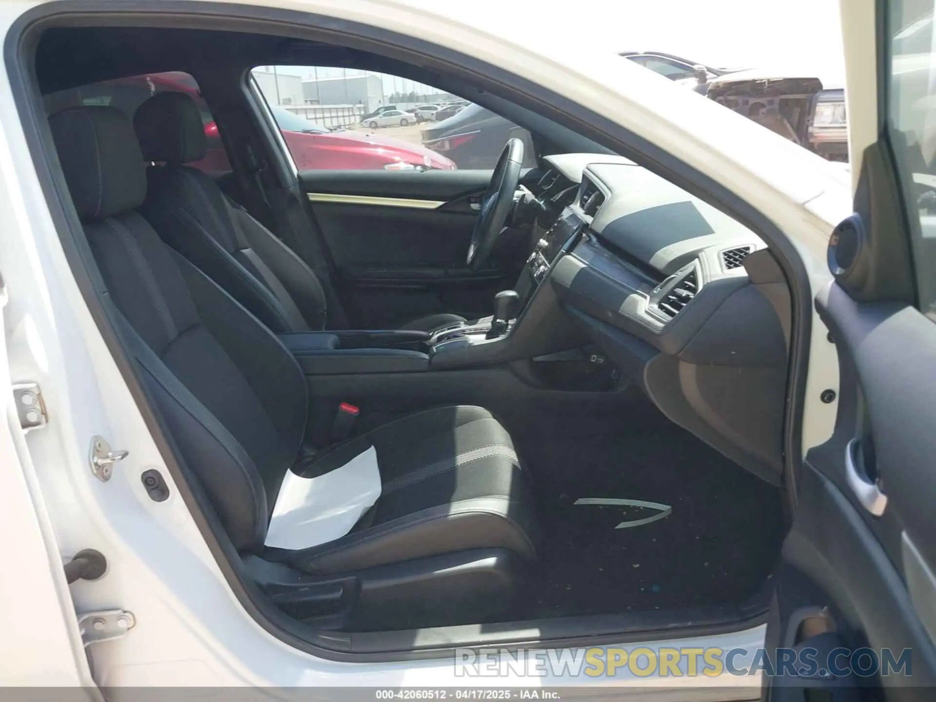 5 fotografías del automóvil dañado 2HGFC2F88LH599533 HONDA CIVIC 2020
