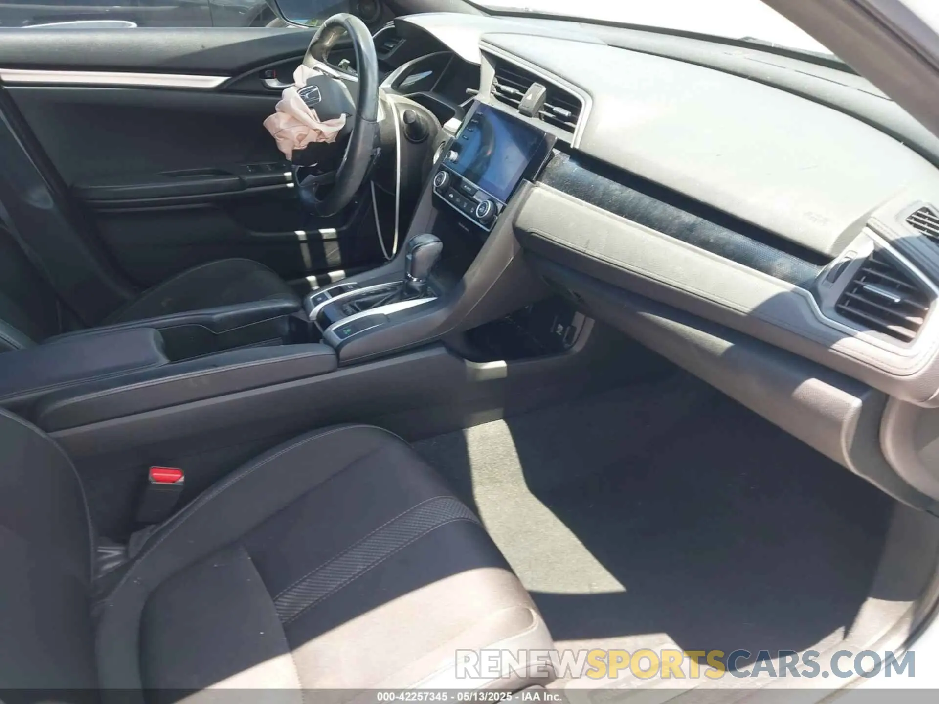 5 fotografías del automóvil dañado 2HGFC2F89LH556674 HONDA CIVIC 2020