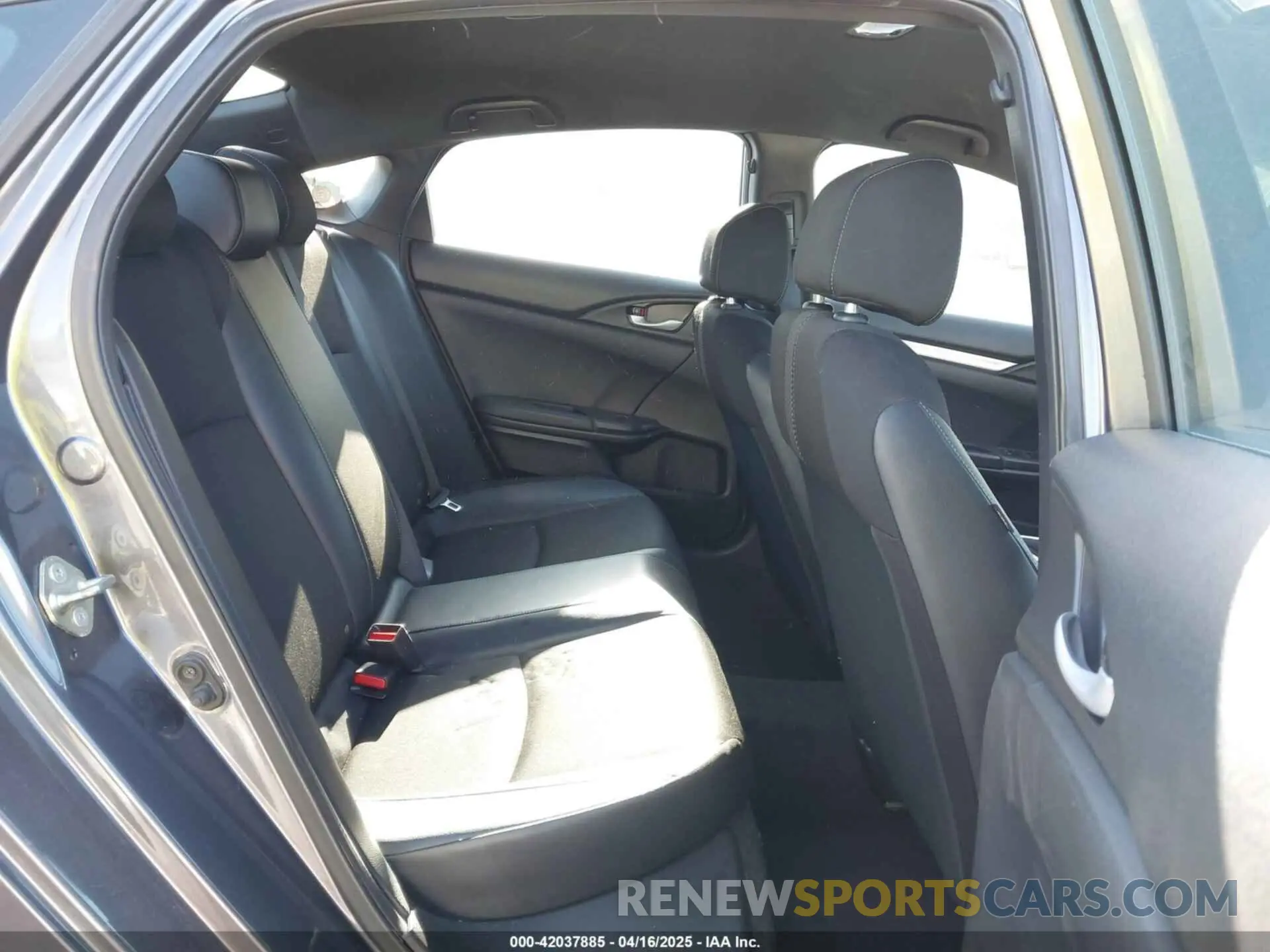 8 fotografías del automóvil dañado 2HGFC2F8XLH531749 HONDA CIVIC 2020