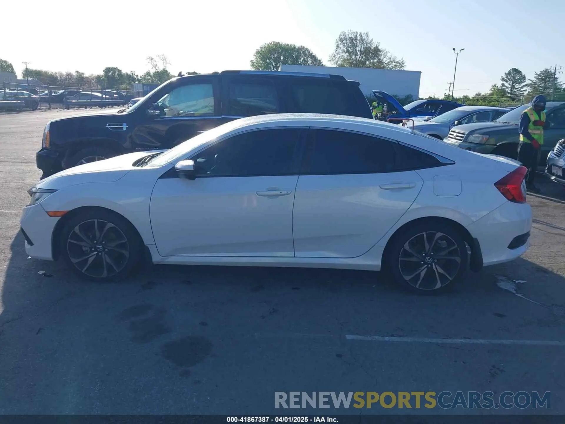 14 fotografías del automóvil dañado 2HGFC2F8XLH584256 HONDA CIVIC 2020