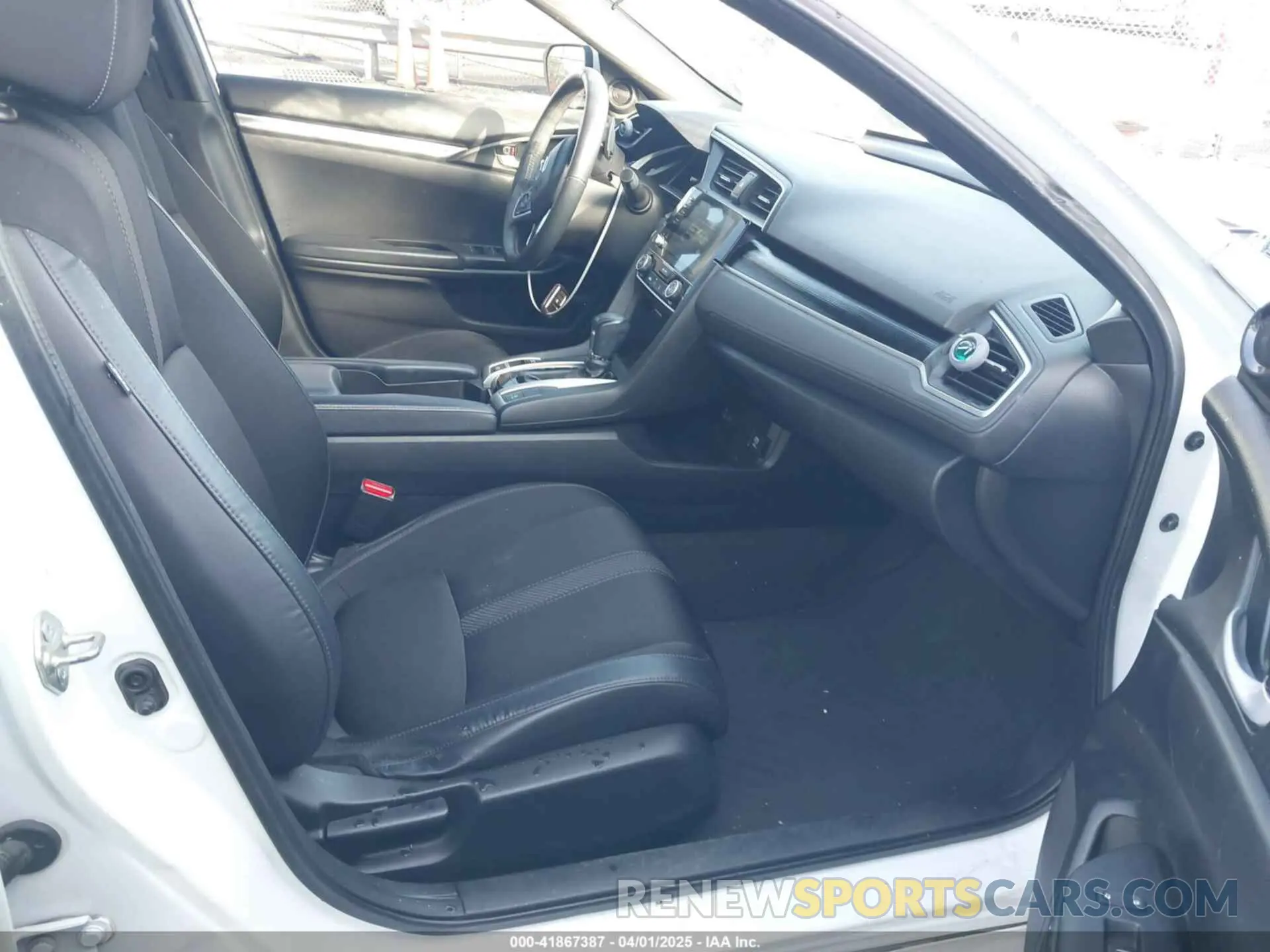 5 fotografías del automóvil dañado 2HGFC2F8XLH584256 HONDA CIVIC 2020