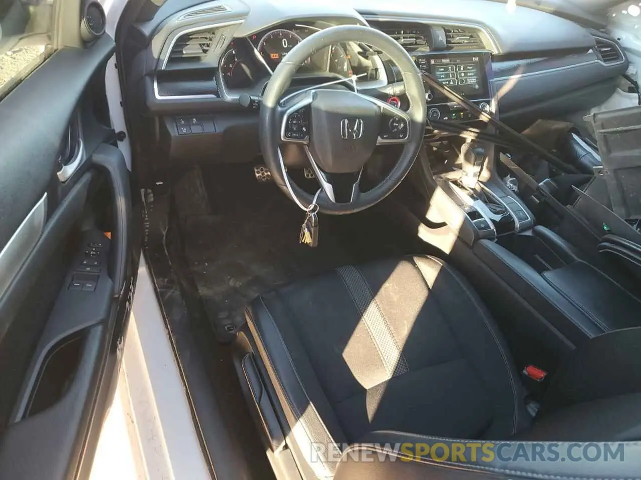 8 fotografías del automóvil dañado 2HGFC4B8XLH301341 HONDA CIVIC 2020