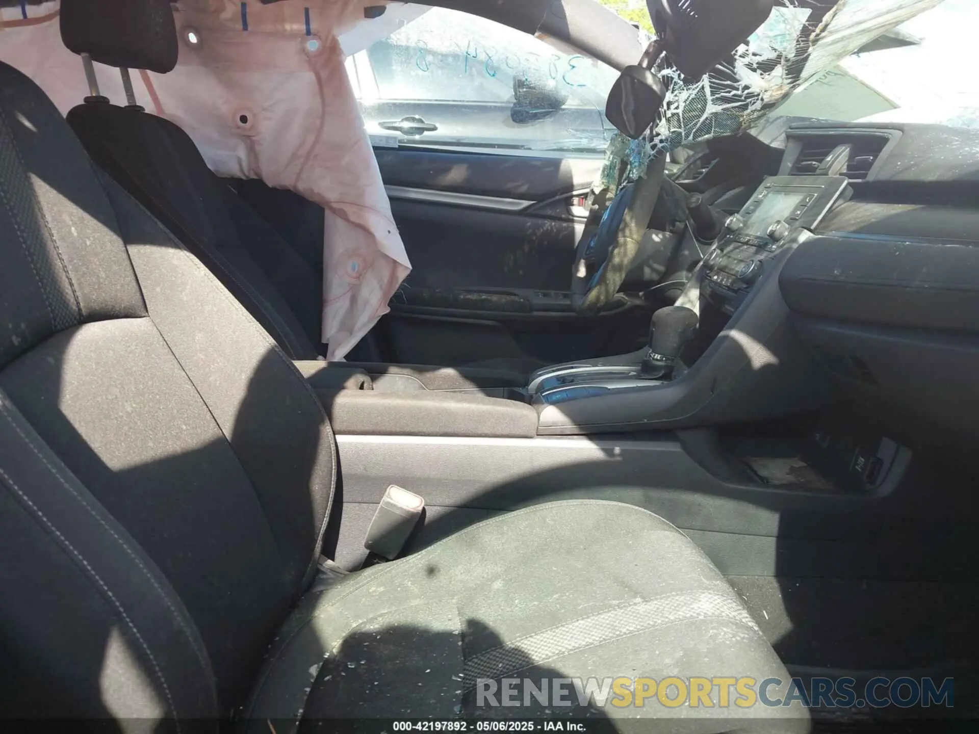 5 fotografías del automóvil dañado SHHFK7H31LU217329 HONDA CIVIC 2020
