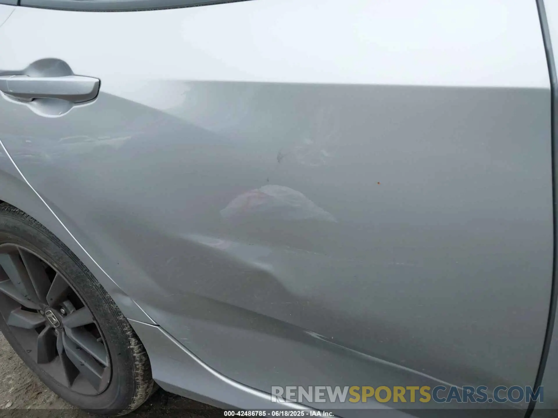 19 fotografías del automóvil dañado SHHFK7H60LU402613 HONDA CIVIC 2020