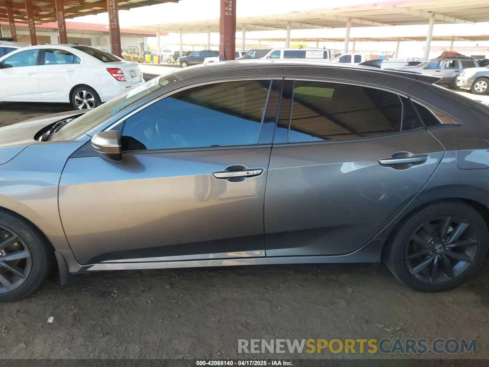 14 fotografías del automóvil dañado SHHFK7H66LU221192 HONDA CIVIC 2020