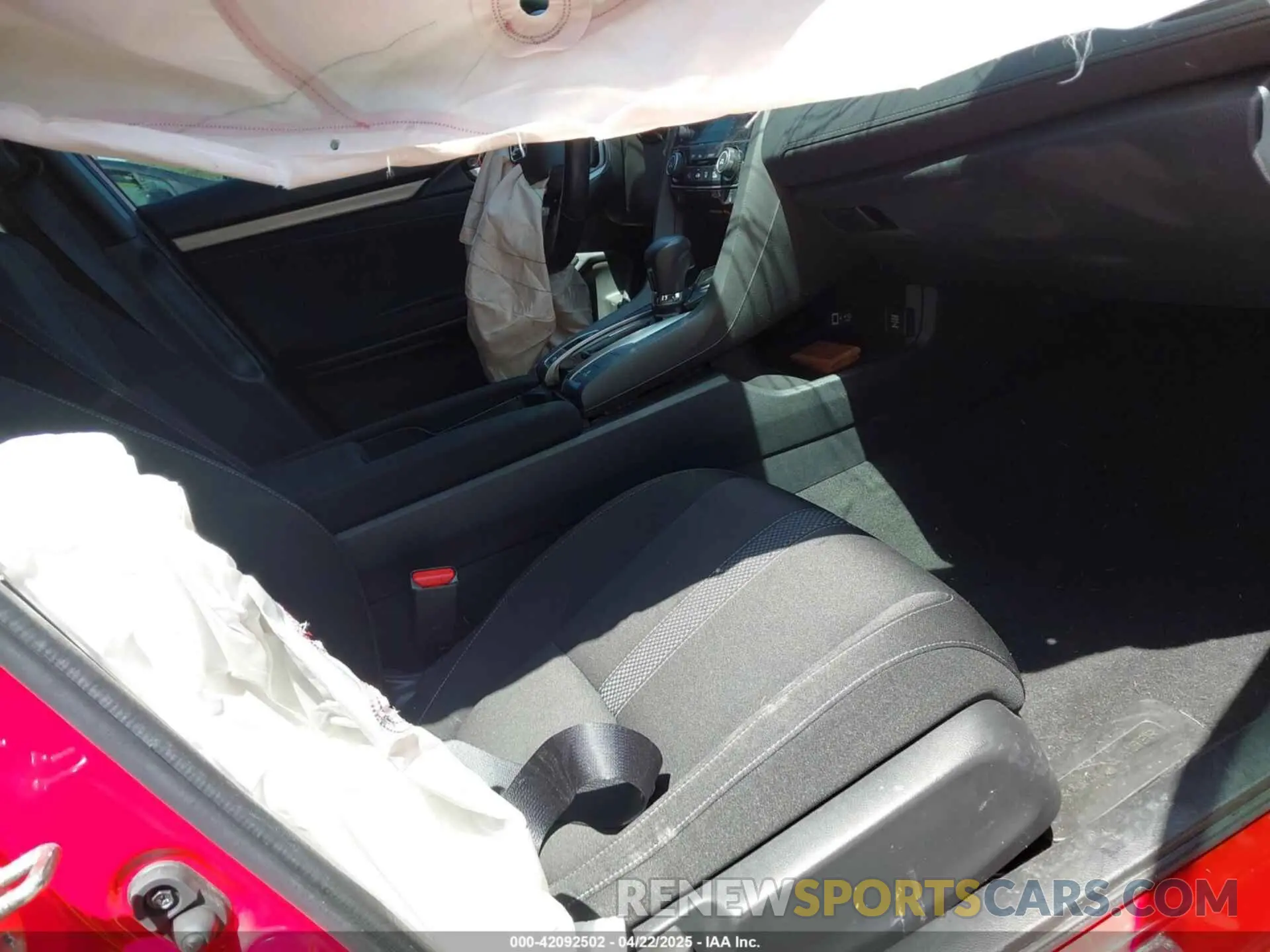 5 fotografías del automóvil dañado SHHFK7H68LU204698 HONDA CIVIC 2020