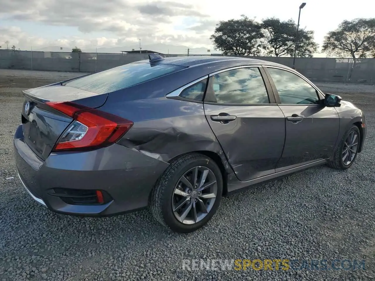 3 fotografías del automóvil dañado 19XFC1F31ME200519 HONDA CIVIC 2021