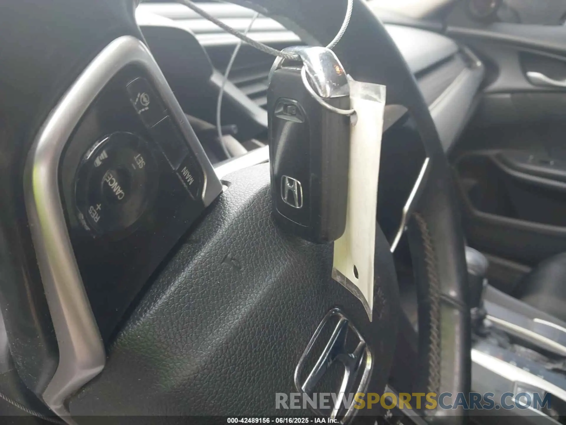 11 fotografías del automóvil dañado 19XFC1F37ME006707 HONDA CIVIC 2021