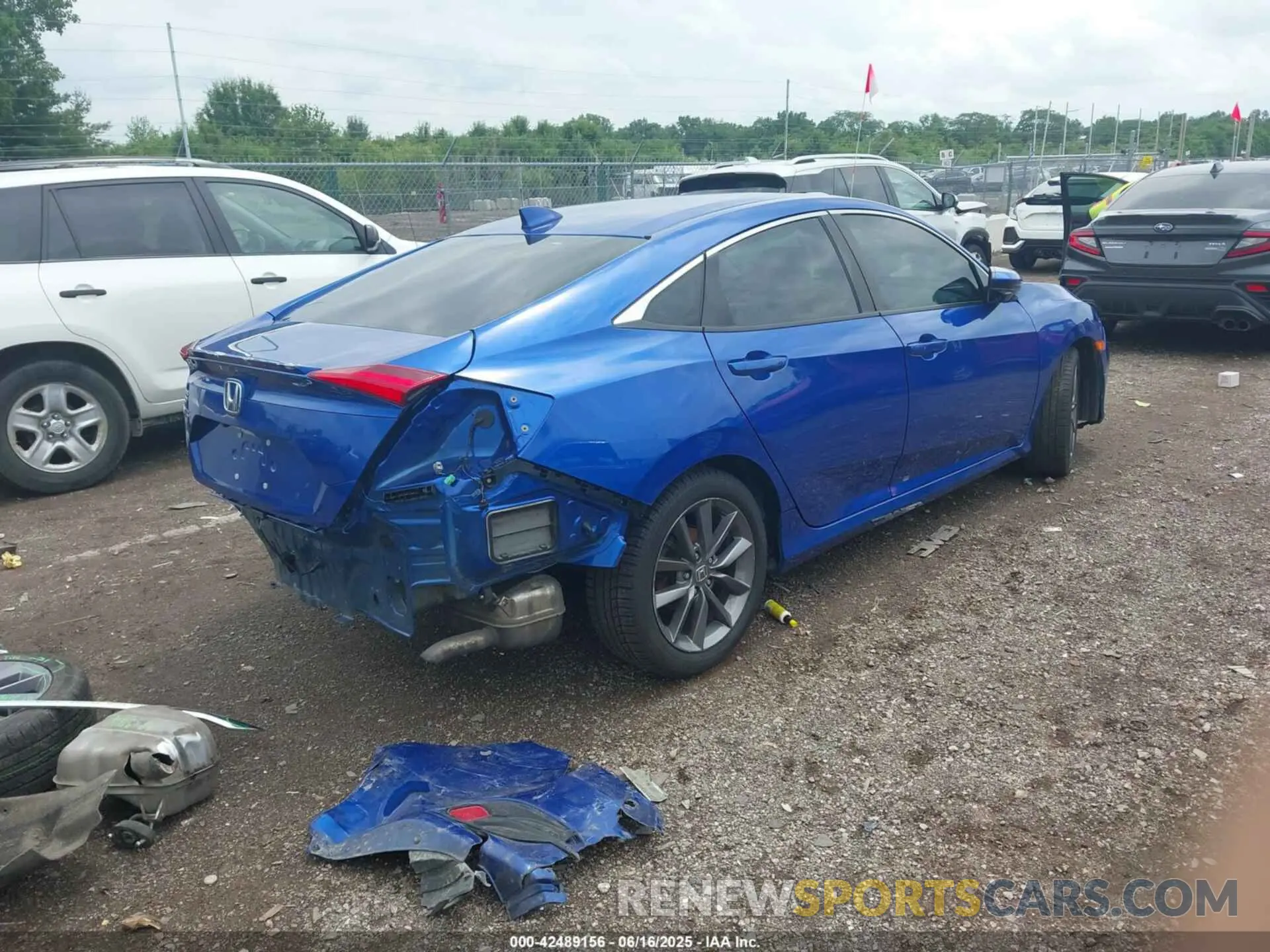 4 fotografías del automóvil dañado 19XFC1F37ME006707 HONDA CIVIC 2021