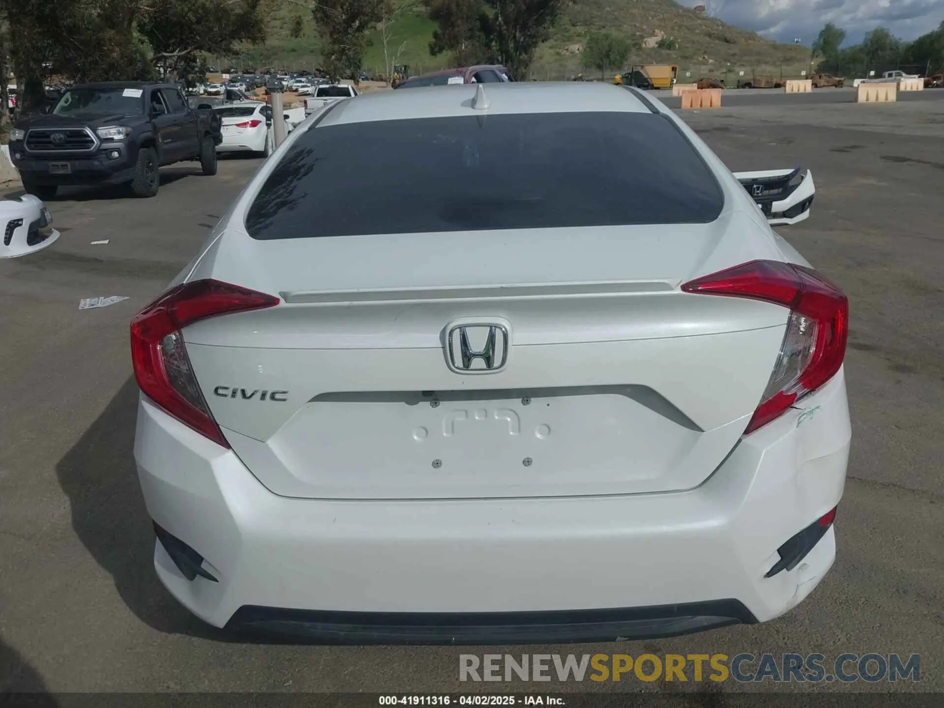 17 fotografías del automóvil dañado 19XFC1F37ME208768 HONDA CIVIC 2021