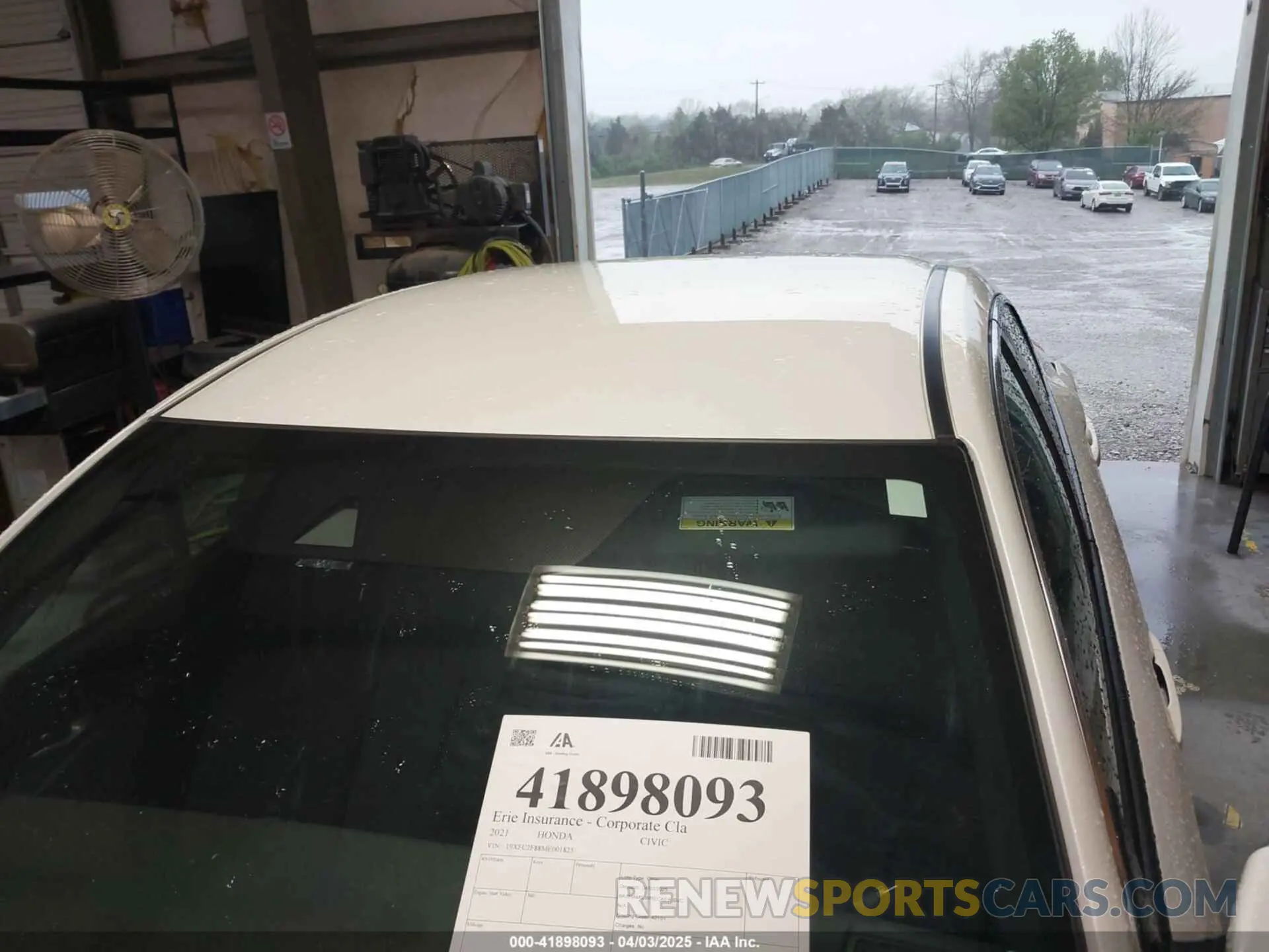 17 fotografías del automóvil dañado 19XFC2F88ME001825 HONDA CIVIC 2021