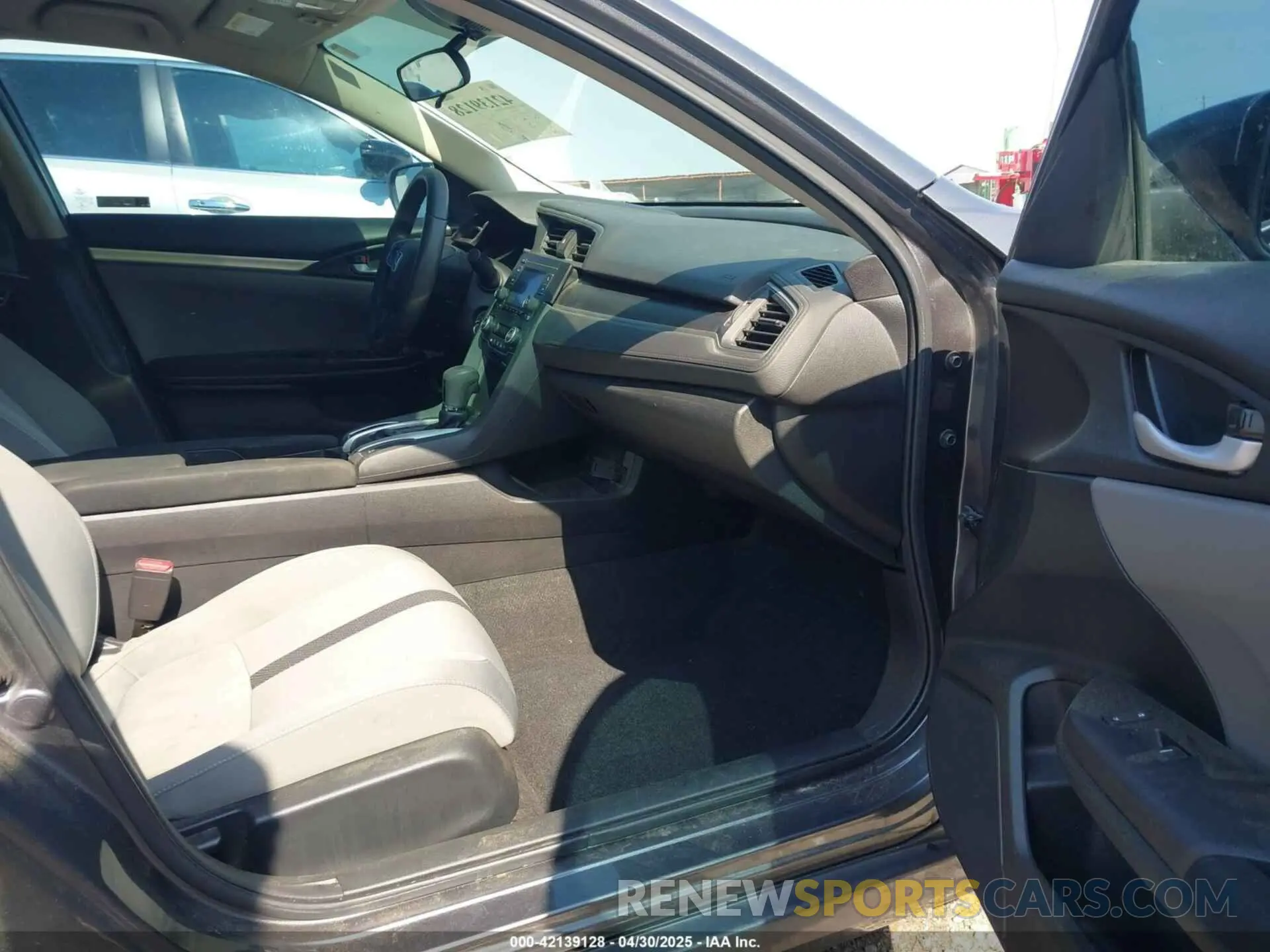 5 fotografías del automóvil dañado 2HGFC2F66MH523146 HONDA CIVIC 2021