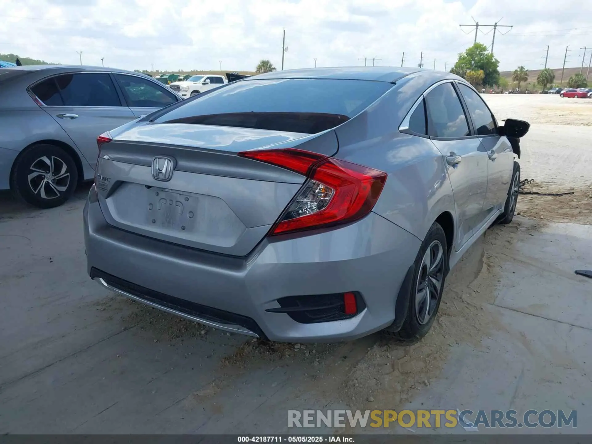 4 fotografías del automóvil dañado 2HGFC2F67MH552171 HONDA CIVIC 2021