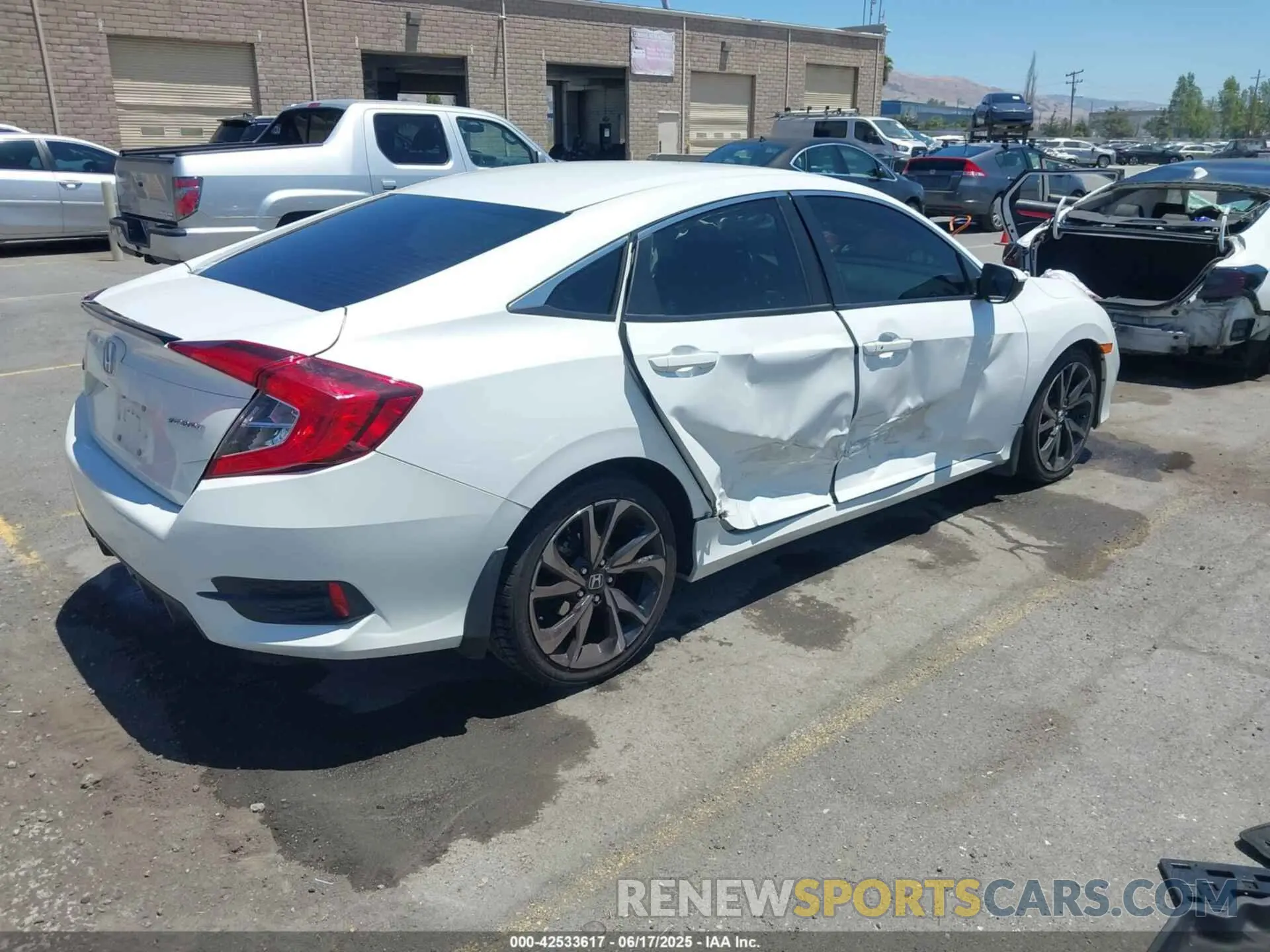 4 fotografías del automóvil dañado 2HGFC2F80MH504657 HONDA CIVIC 2021