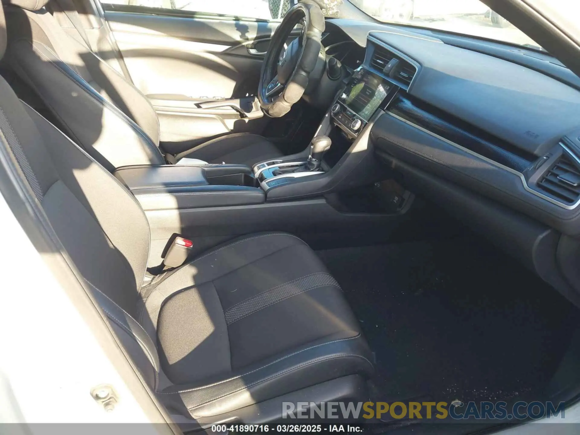 5 fotografías del automóvil dañado 2HGFC2F84MH526838 HONDA CIVIC 2021