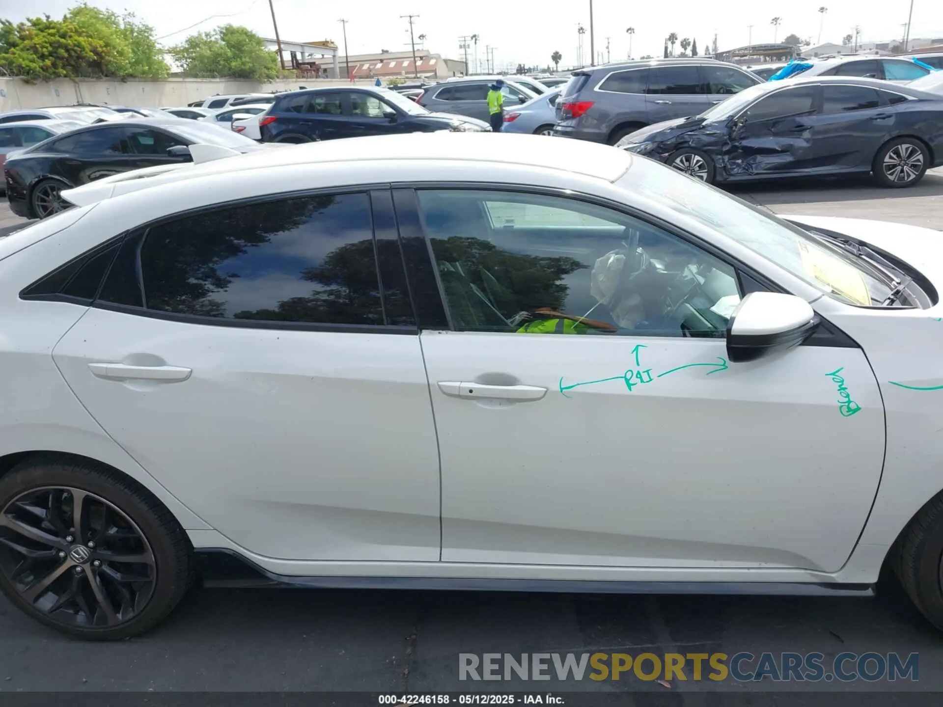14 fotografías del automóvil dañado SHHFK7H44MU407751 HONDA CIVIC 2021
