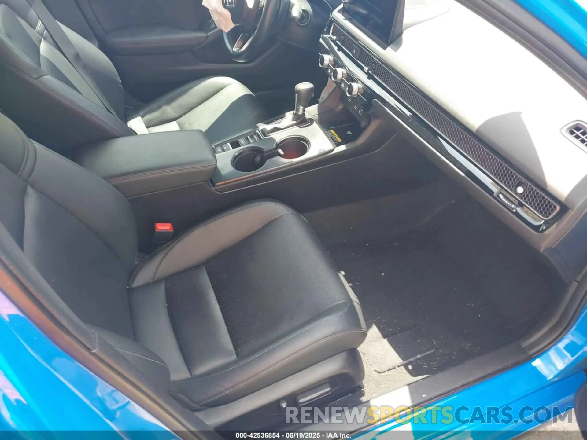 5 fotografías del automóvil dañado 19XFL1H85NE017358 HONDA CIVIC 2022