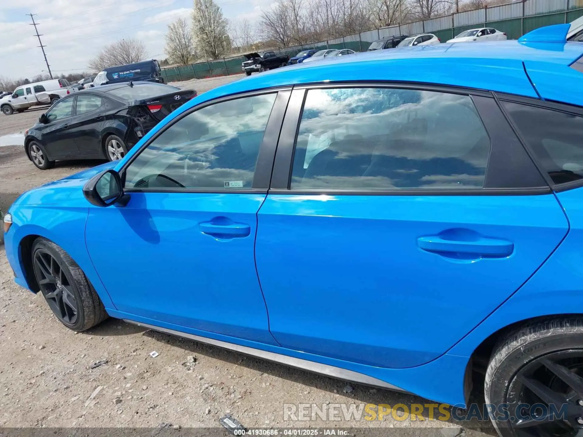 14 fotografías del automóvil dañado 19XFL2H84NE010021 HONDA CIVIC 2022