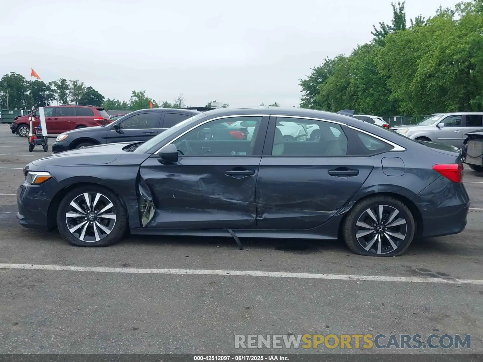 14 fotografías del automóvil dañado 2HGFE1F73NH315899 HONDA CIVIC 2022