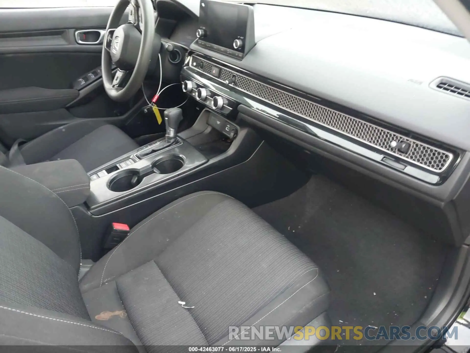 5 fotografías del automóvil dañado 2HGFE2F22NH526358 HONDA CIVIC 2022