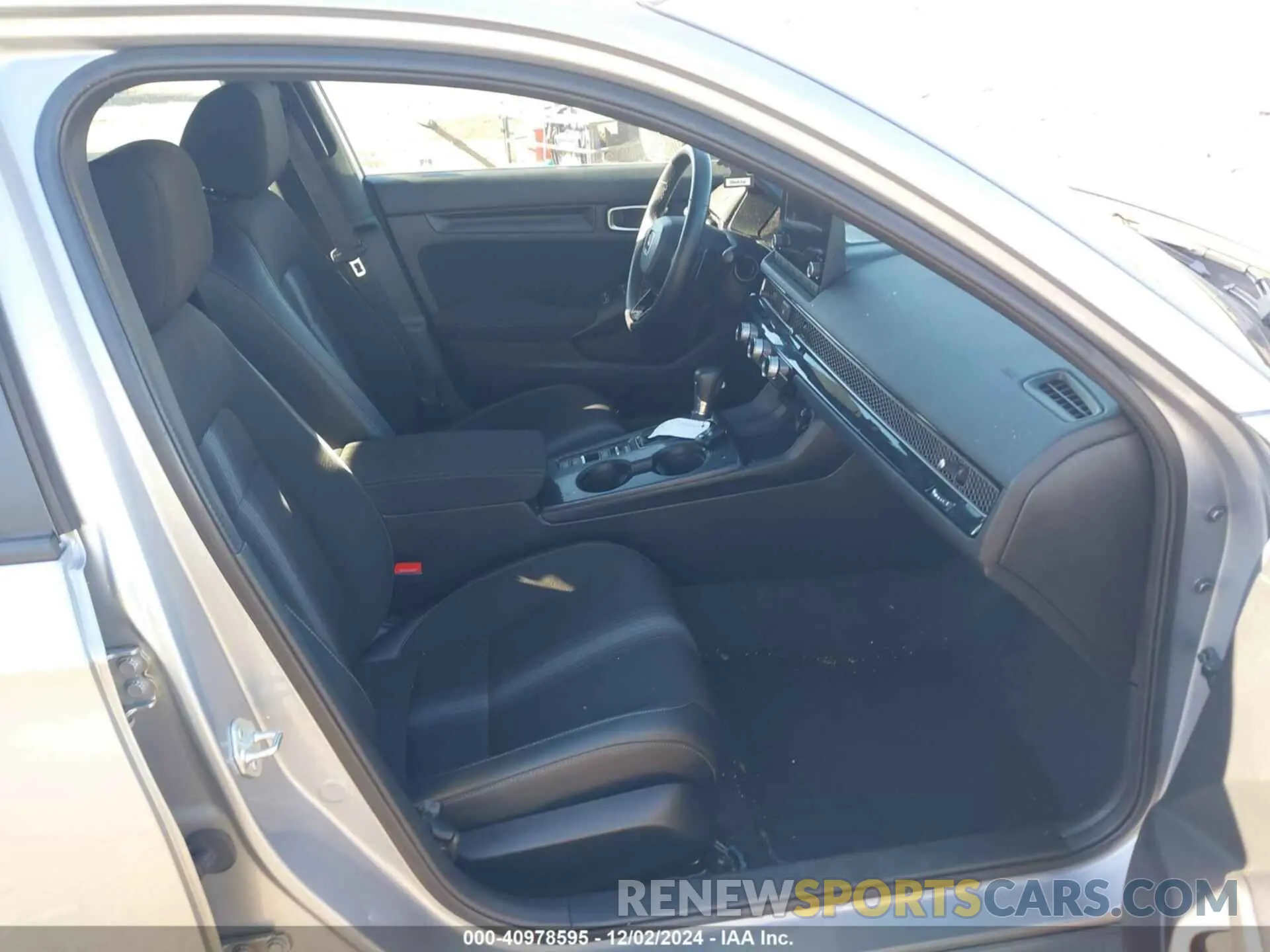 5 fotografías del automóvil dañado 2HGFE2F50NH519726 HONDA CIVIC 2022