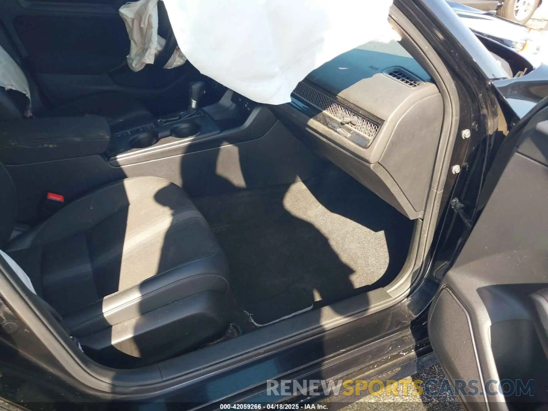 5 fotografías del automóvil dañado 2HGFE2F51NH606826 HONDA CIVIC 2022