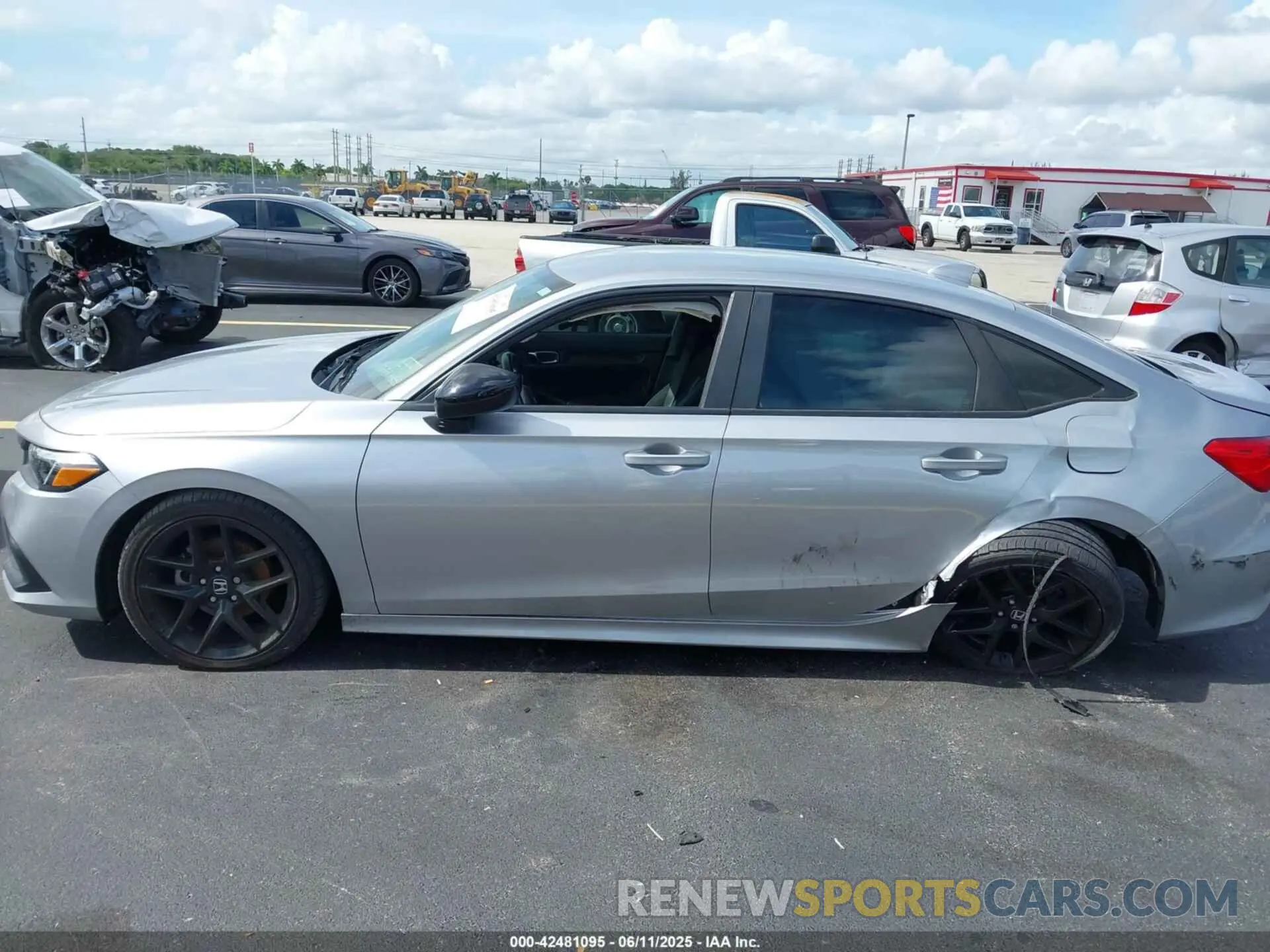 13 fotografías del automóvil dañado 2HGFE2F54NH525576 HONDA CIVIC 2022