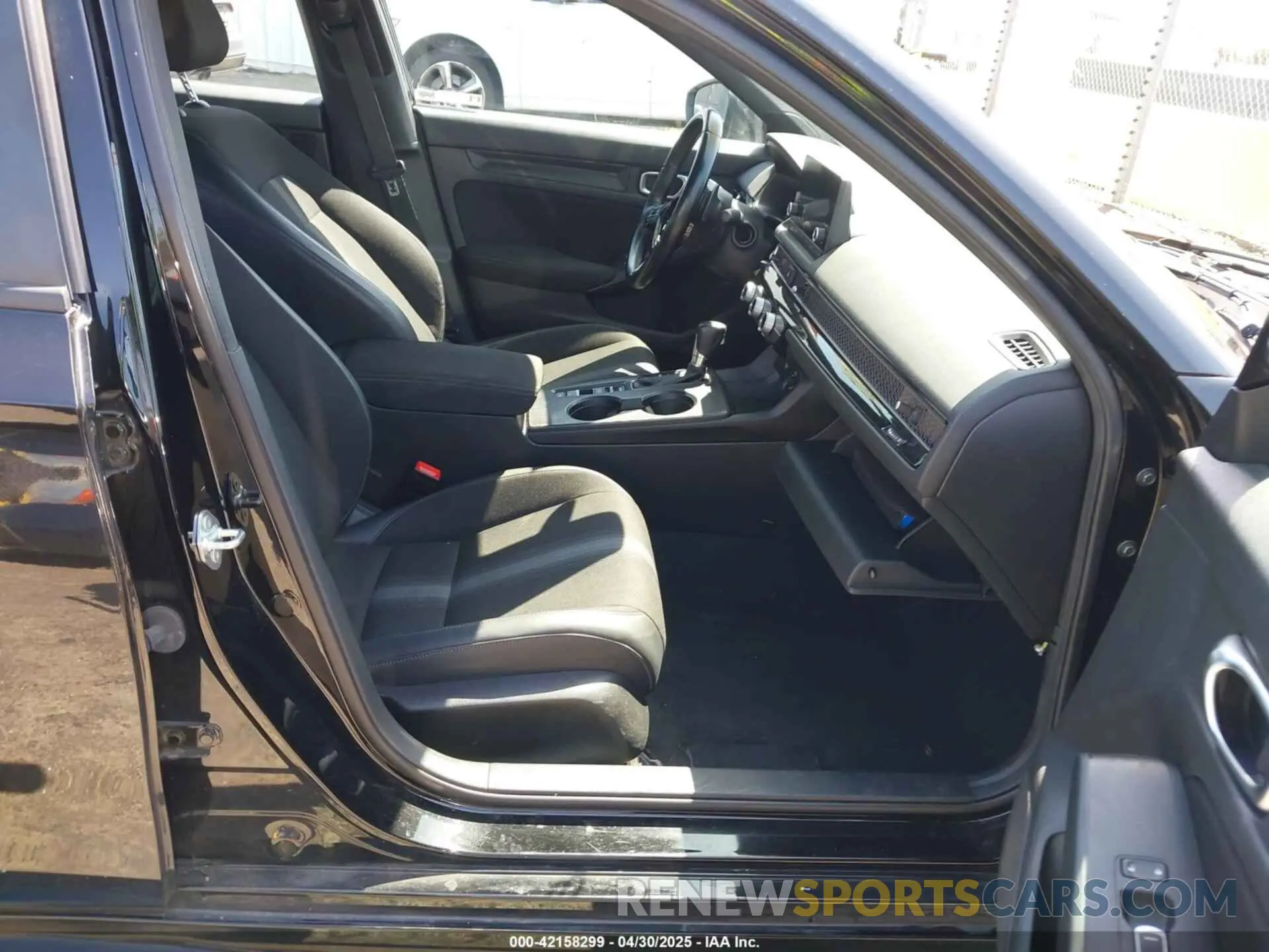 5 fotografías del automóvil dañado 2HGFE2F55NH549692 HONDA CIVIC 2022