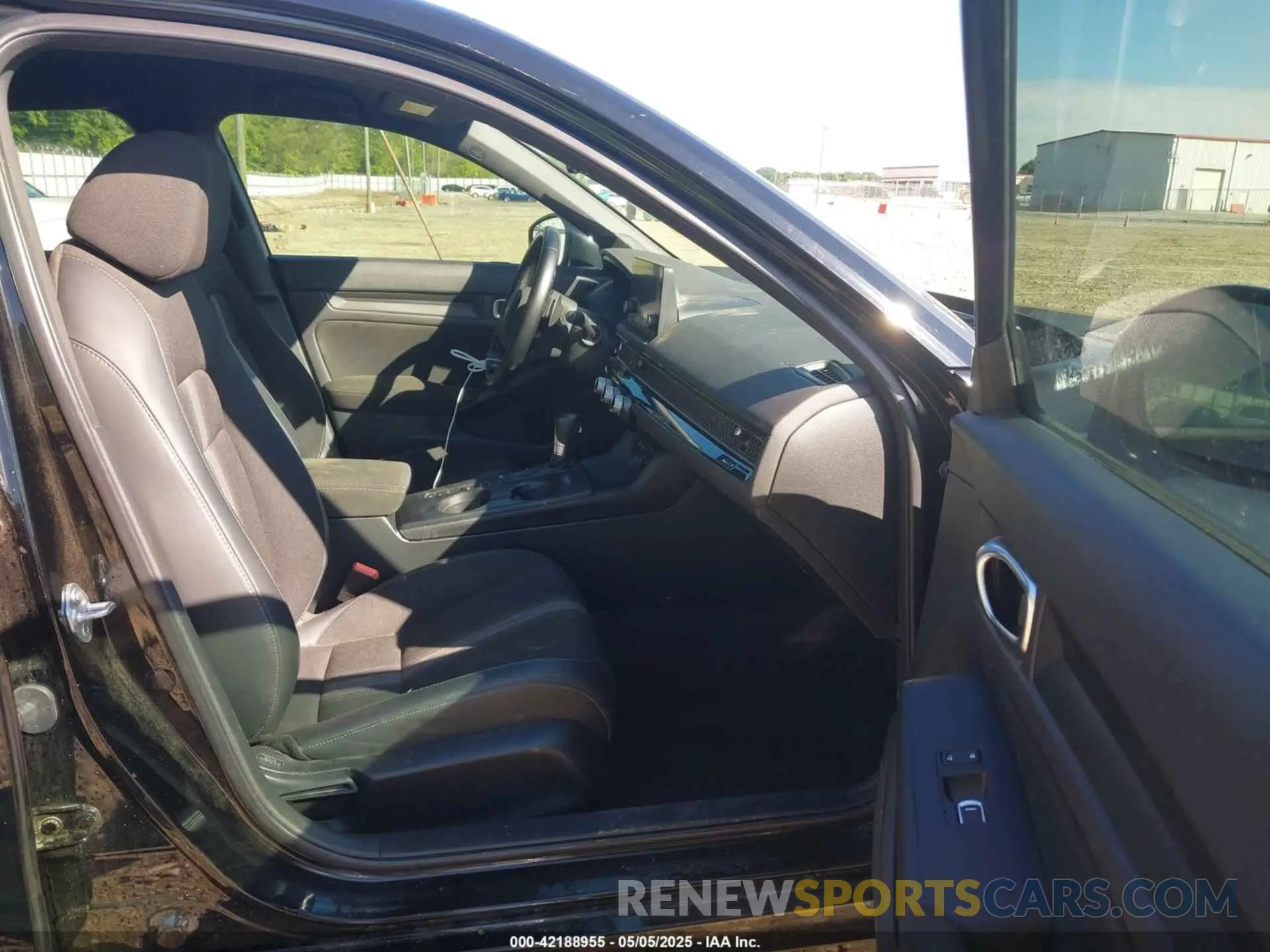 5 fotografías del automóvil dañado 2HGFE2F55NH580215 HONDA CIVIC 2022
