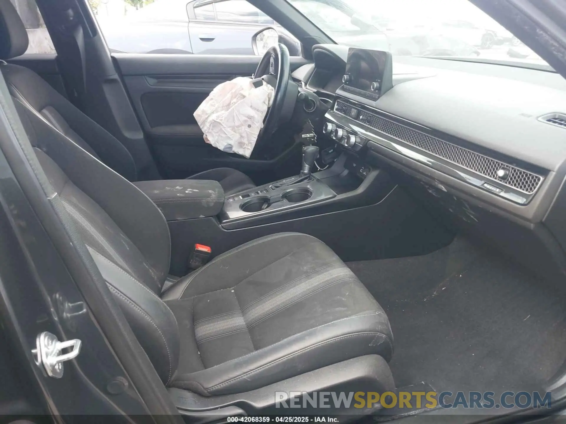 5 fotografías del automóvil dañado 2HGFE2F5XNH573972 HONDA CIVIC 2022