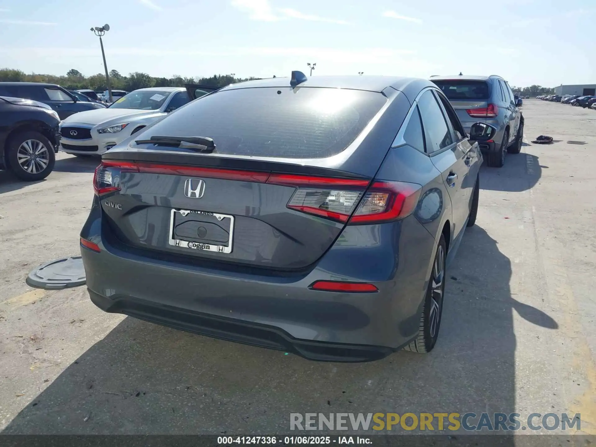 17 fotografías del automóvil dañado 19XFL1H73PE015263 HONDA CIVIC 2023