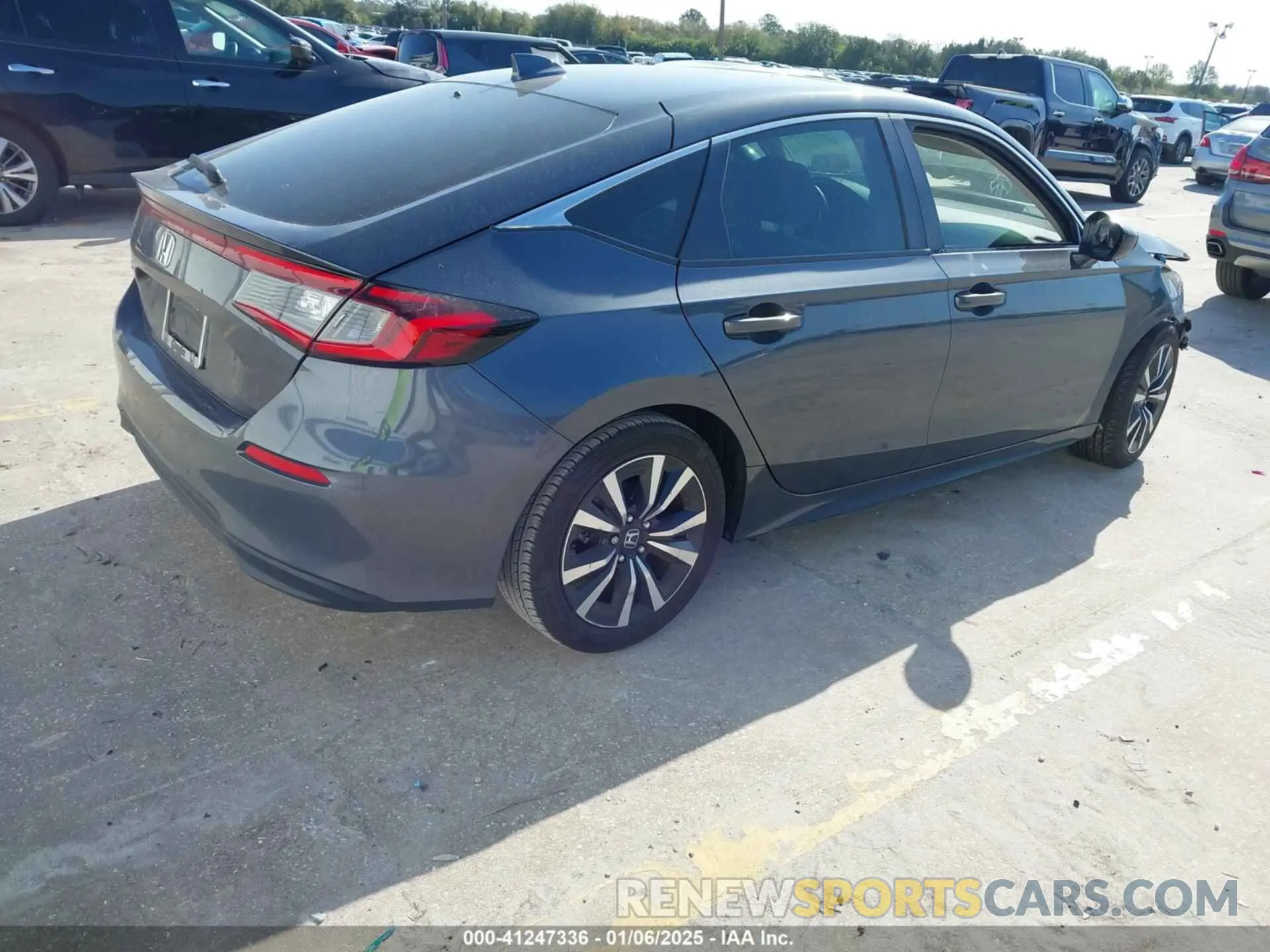 4 fotografías del automóvil dañado 19XFL1H73PE015263 HONDA CIVIC 2023