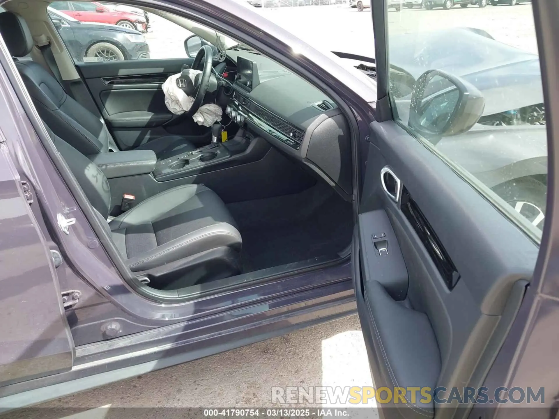 5 fotografías del automóvil dañado 19XFL1H74PE014123 HONDA CIVIC 2023