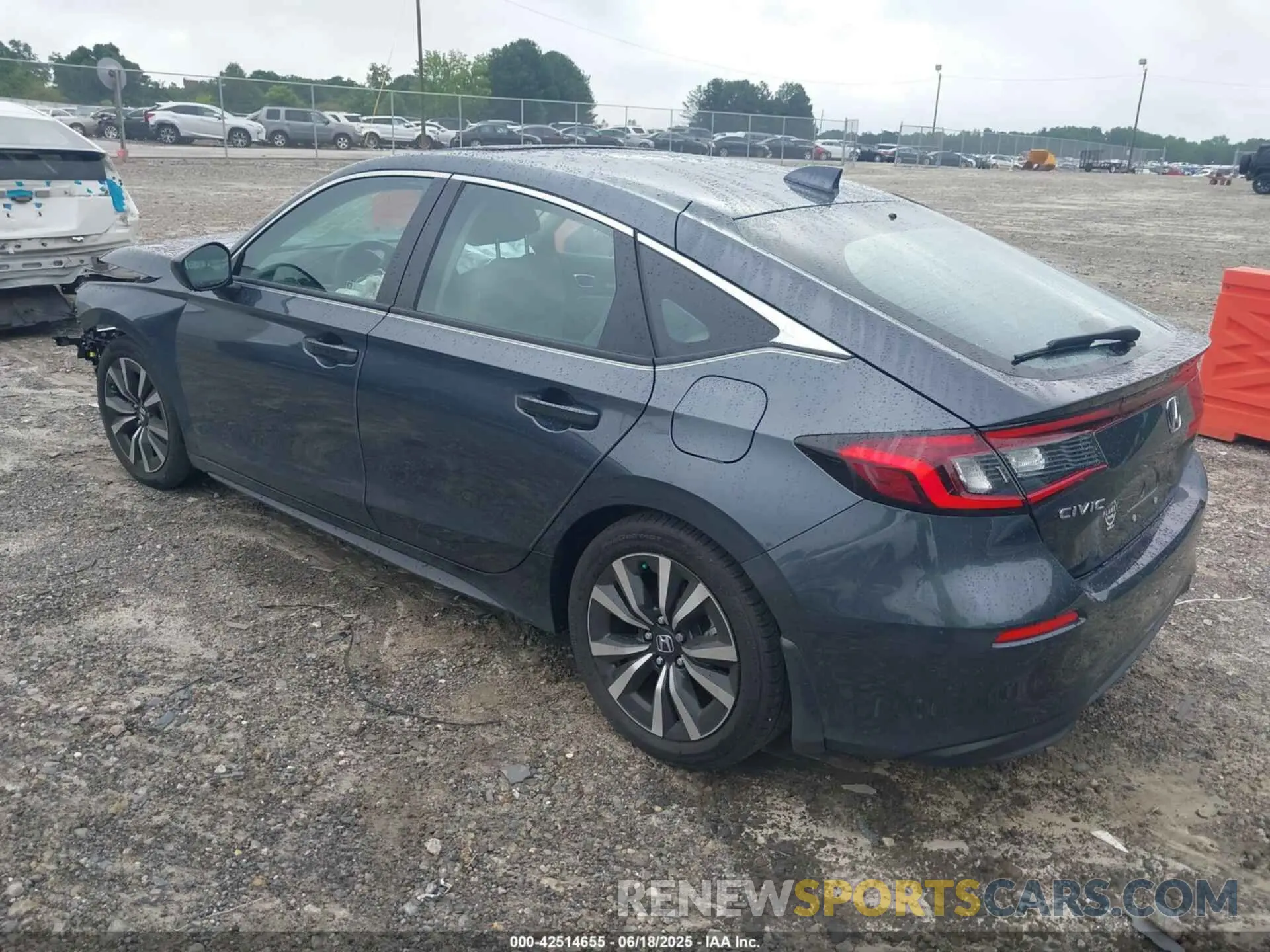 3 fotografías del automóvil dañado 19XFL1H76PE003334 HONDA CIVIC 2023