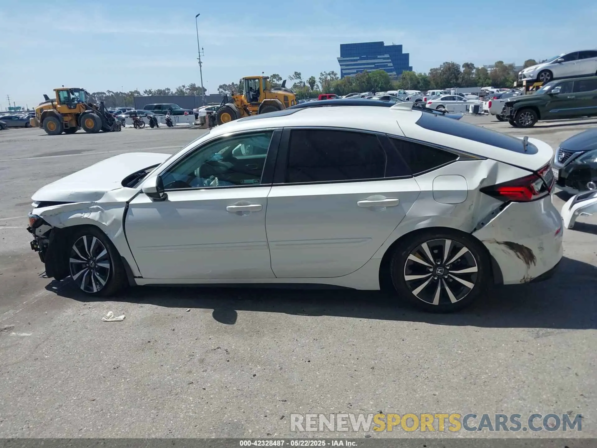 14 fotografías del automóvil dañado 19XFL1H76PE003575 HONDA CIVIC 2023