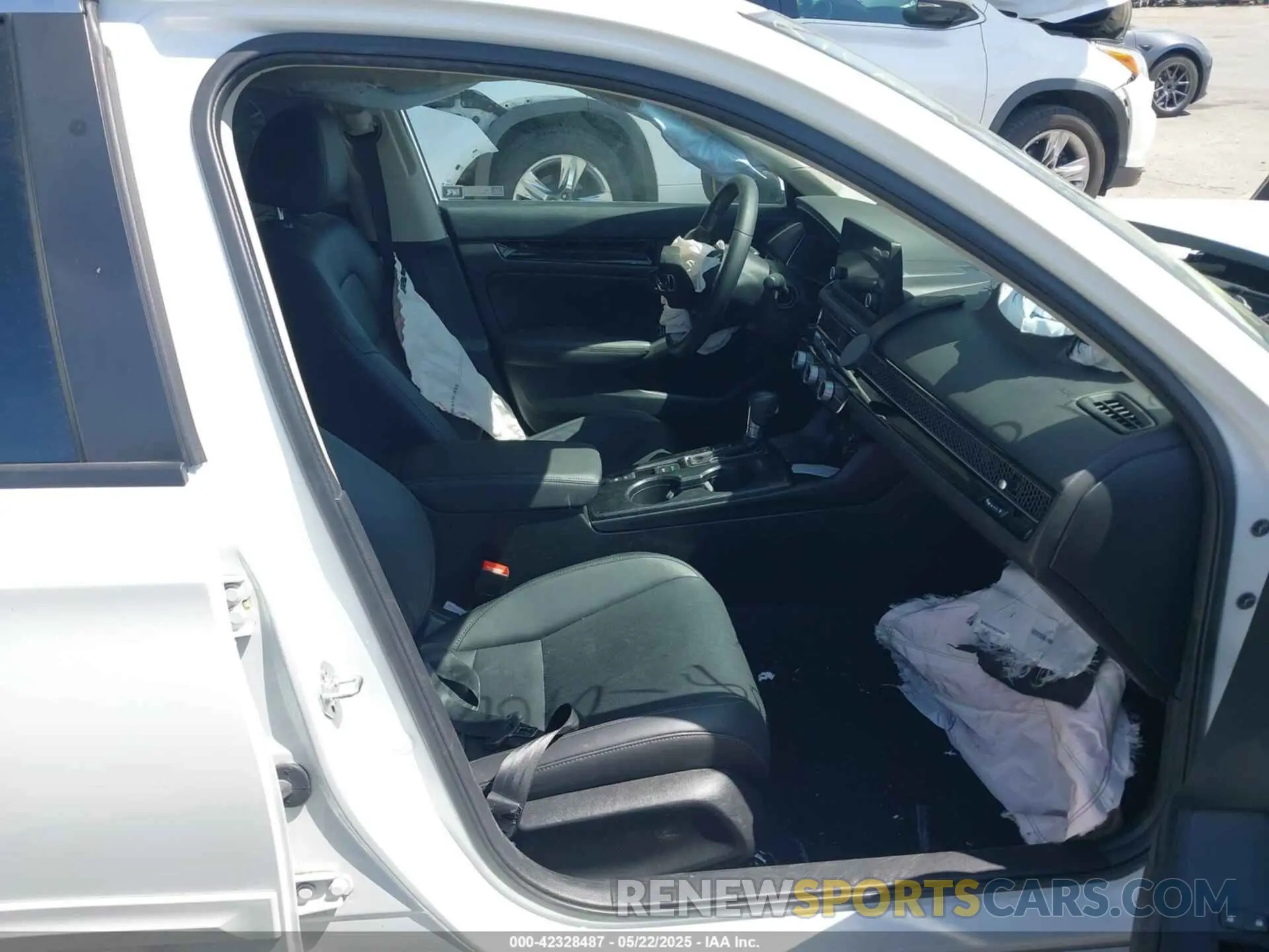 5 fotografías del automóvil dañado 19XFL1H76PE003575 HONDA CIVIC 2023