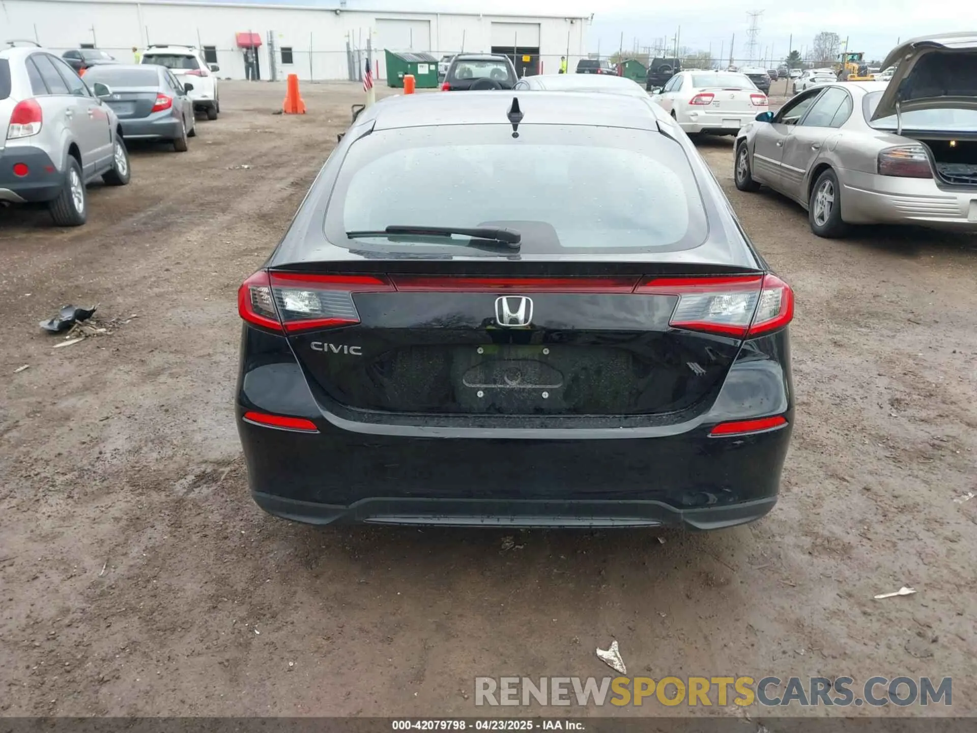 17 fotografías del automóvil dañado 19XFL1H77PE018148 HONDA CIVIC 2023