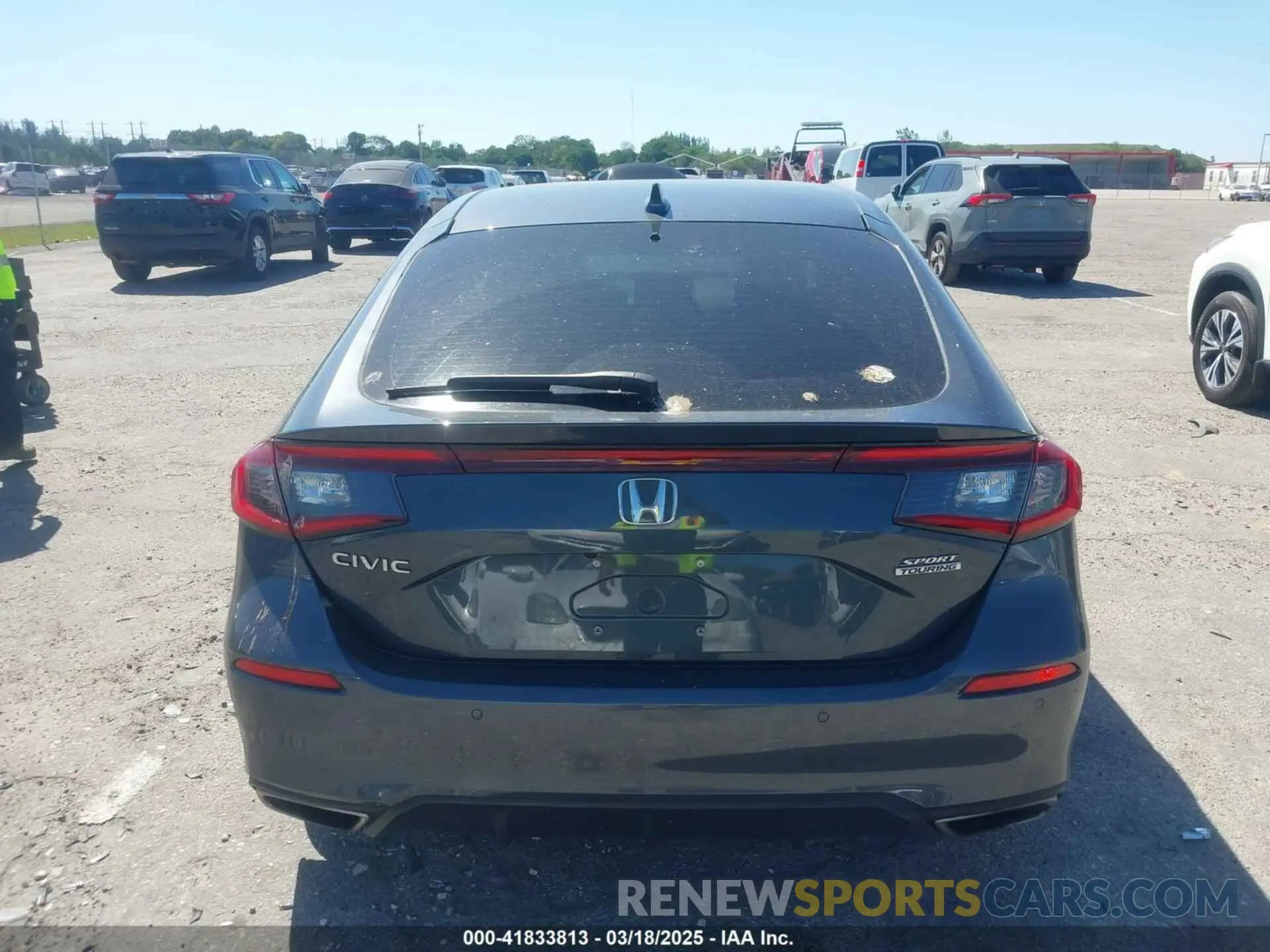 16 fotografías del automóvil dañado 19XFL1H80PE017819 HONDA CIVIC 2023