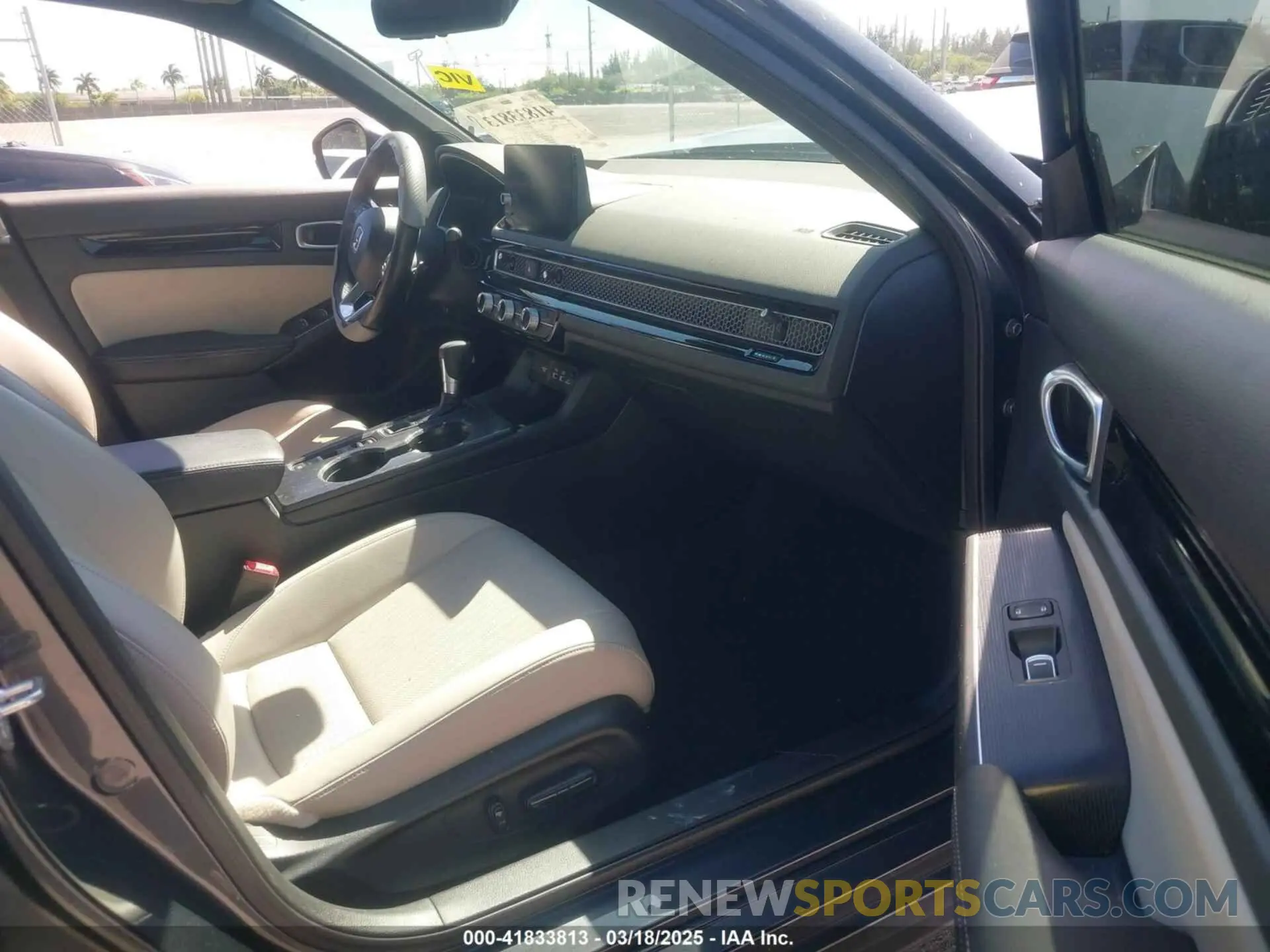 5 fotografías del automóvil dañado 19XFL1H80PE017819 HONDA CIVIC 2023