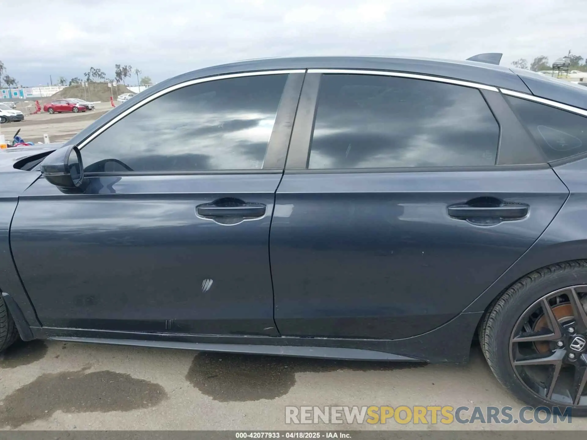 14 fotografías del automóvil dañado 19XFL1H85PE009618 HONDA CIVIC 2023
