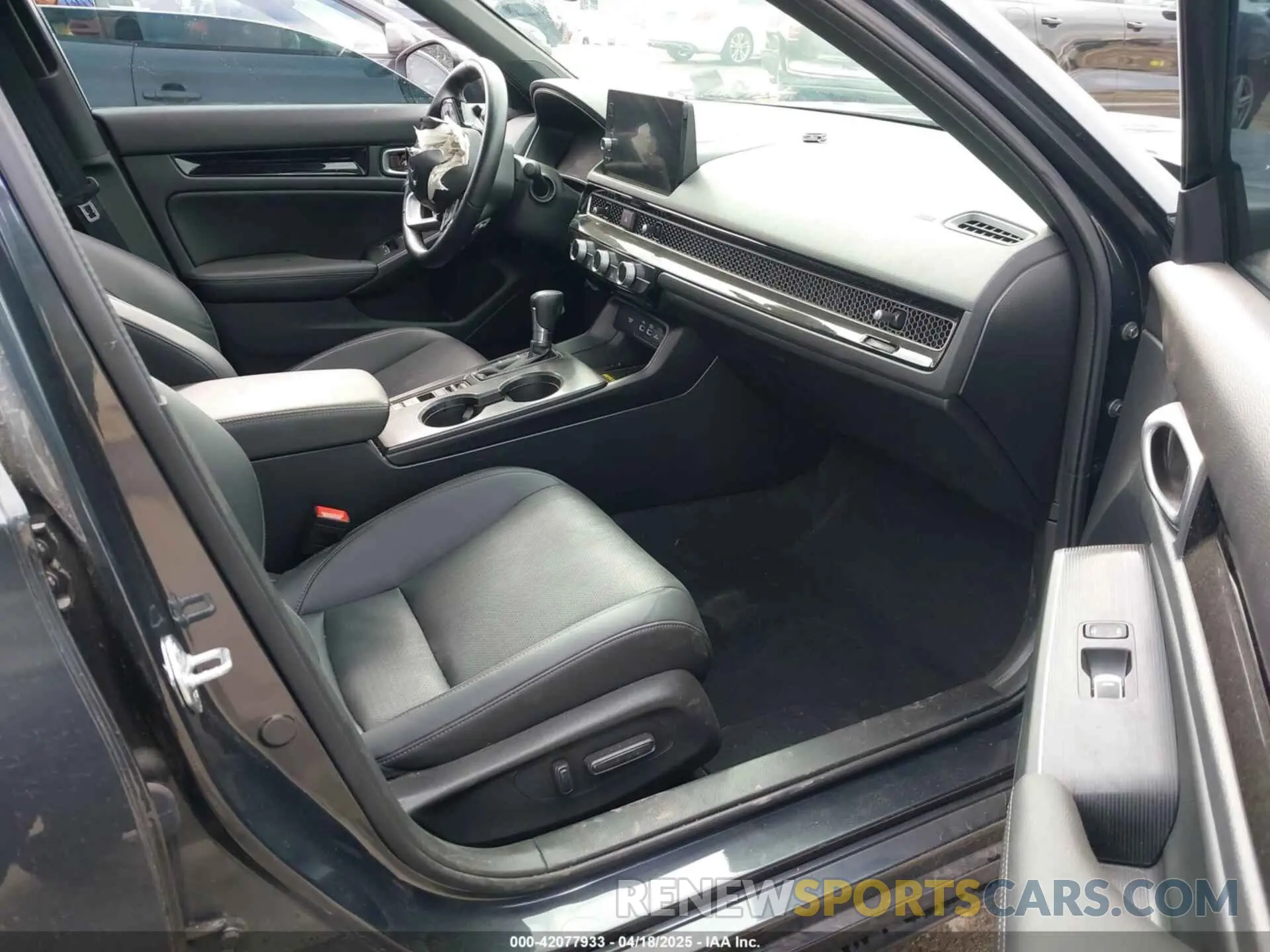 5 fotografías del automóvil dañado 19XFL1H85PE009618 HONDA CIVIC 2023