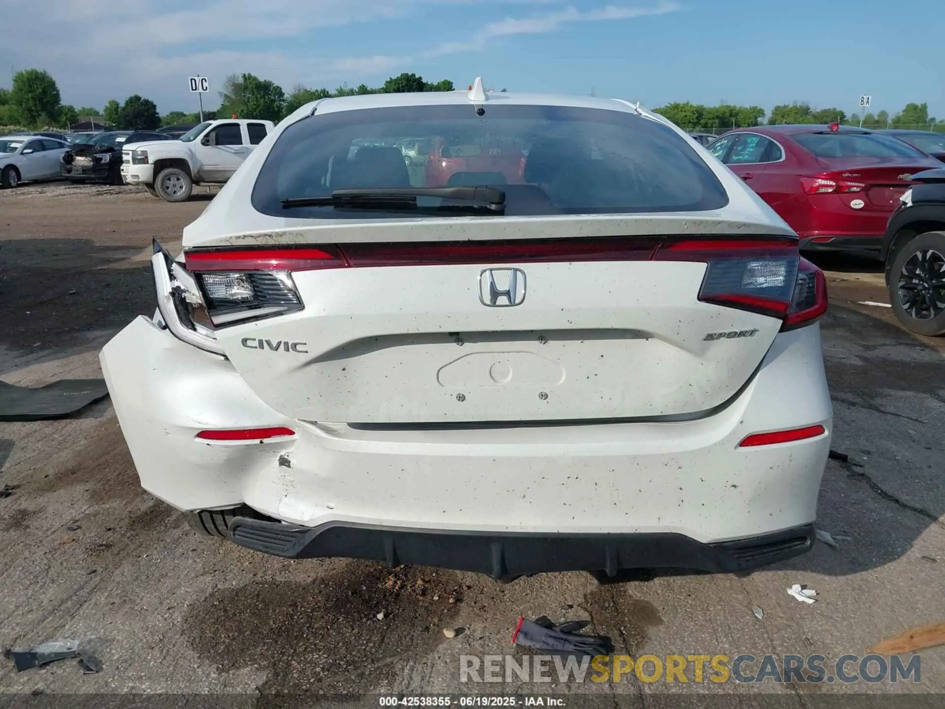 16 fotografías del automóvil dañado 19XFL2H82PE018802 HONDA CIVIC 2023