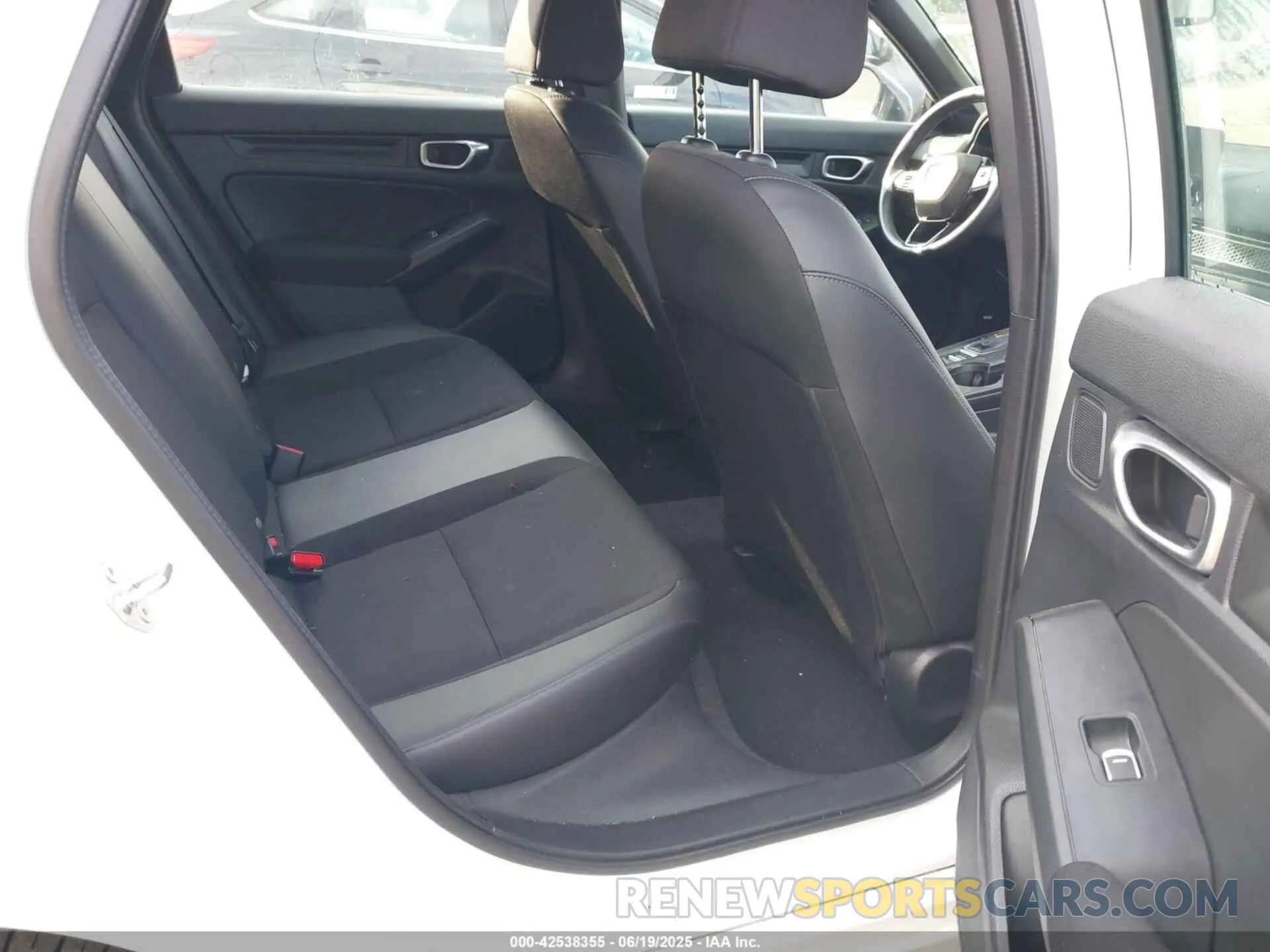 8 fotografías del automóvil dañado 19XFL2H82PE018802 HONDA CIVIC 2023