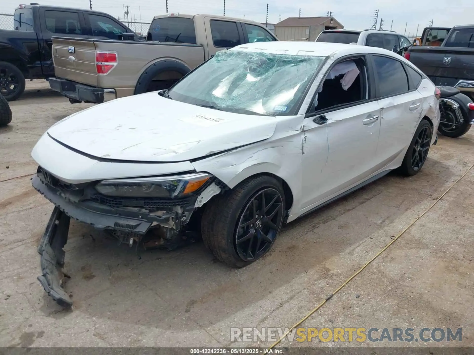 2 fotografías del automóvil dañado 19XFL2H82PE019187 HONDA CIVIC 2023