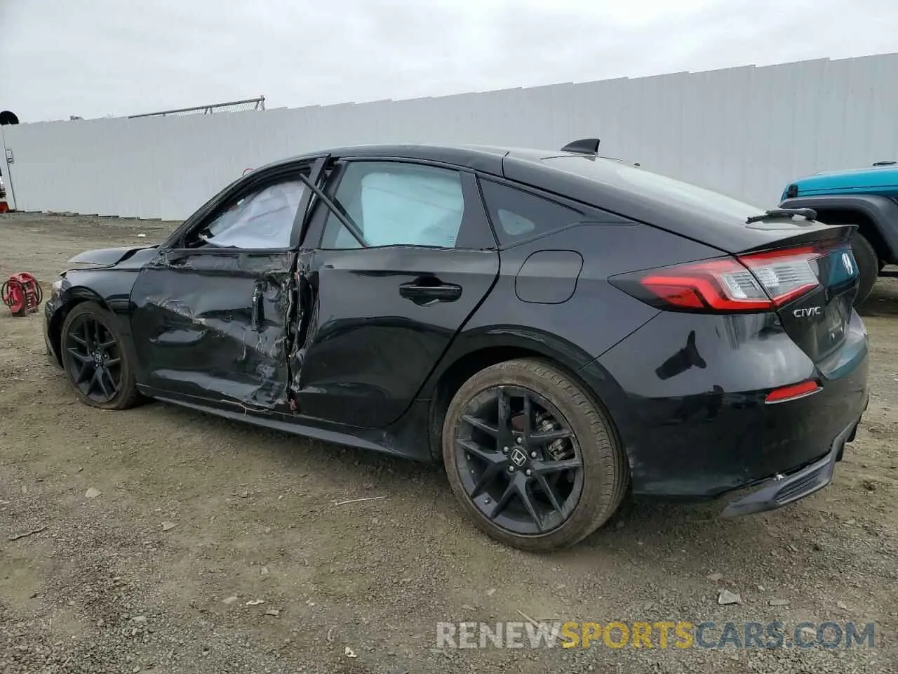 2 fotografías del automóvil dañado 19XFL2H83PE007243 HONDA CIVIC 2023